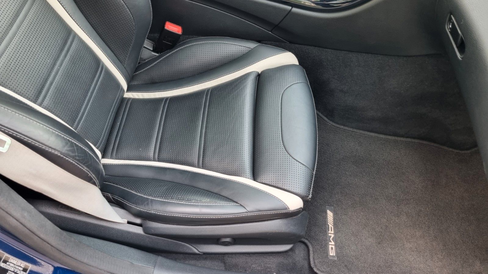 Mercedes-Benz C 63 AMG C 63 AMG Performance 19&apos; Drivers Pano Burmester