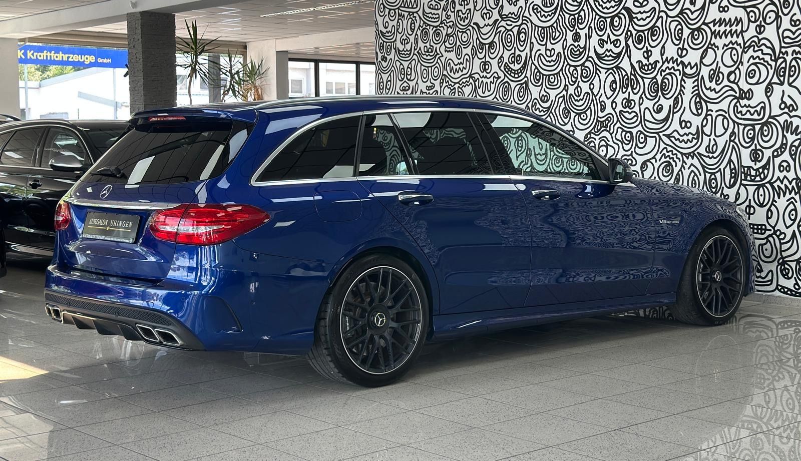 Mercedes-Benz C 63 AMG C63 AMG DESIGNO*BURMESTER*DISTRONIC*HEAD-UP*VOLL