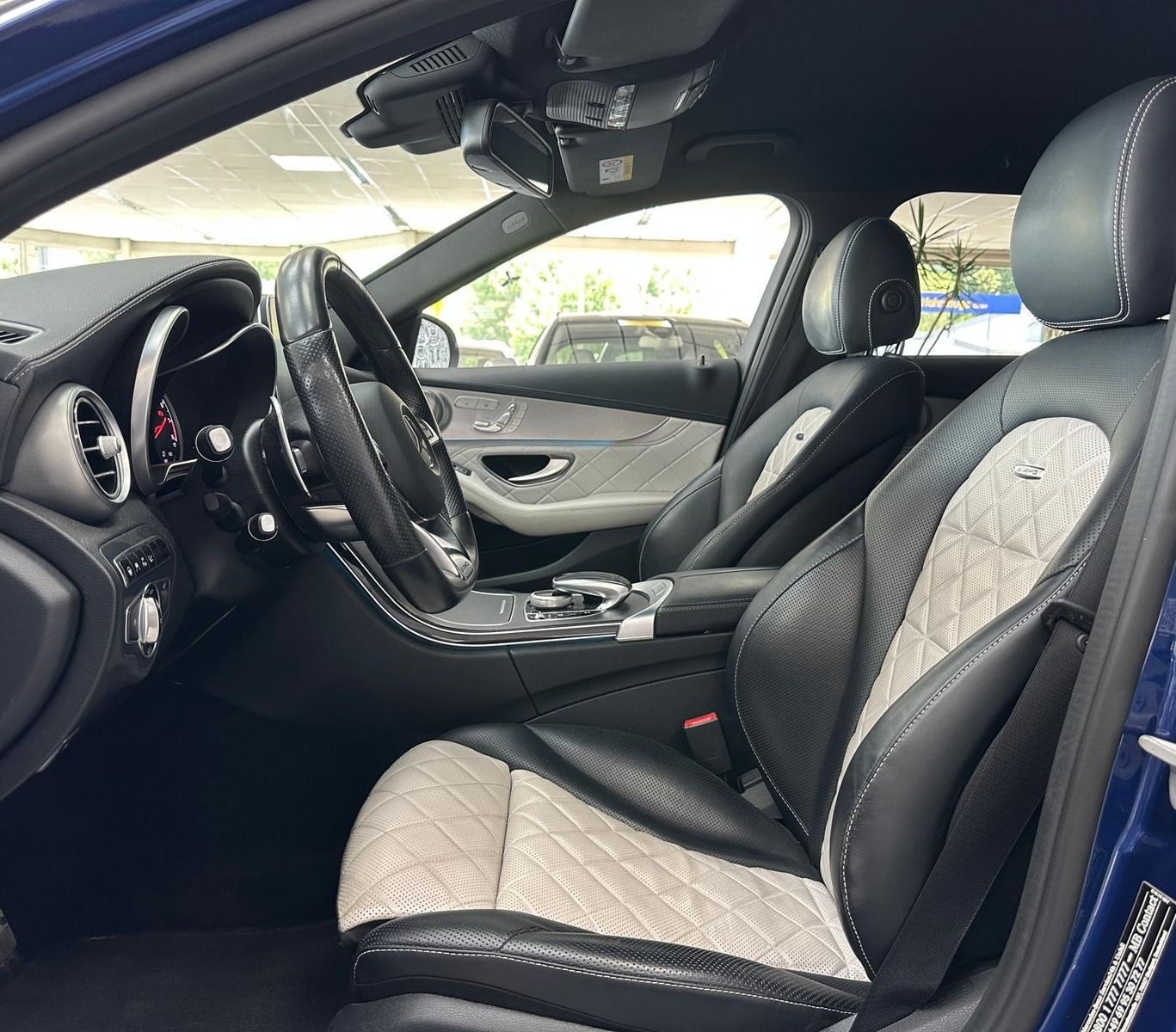 Mercedes-Benz C 63 AMG C63 AMG DESIGNO*BURMESTER*DISTRONIC*HEAD-UP*VOLL