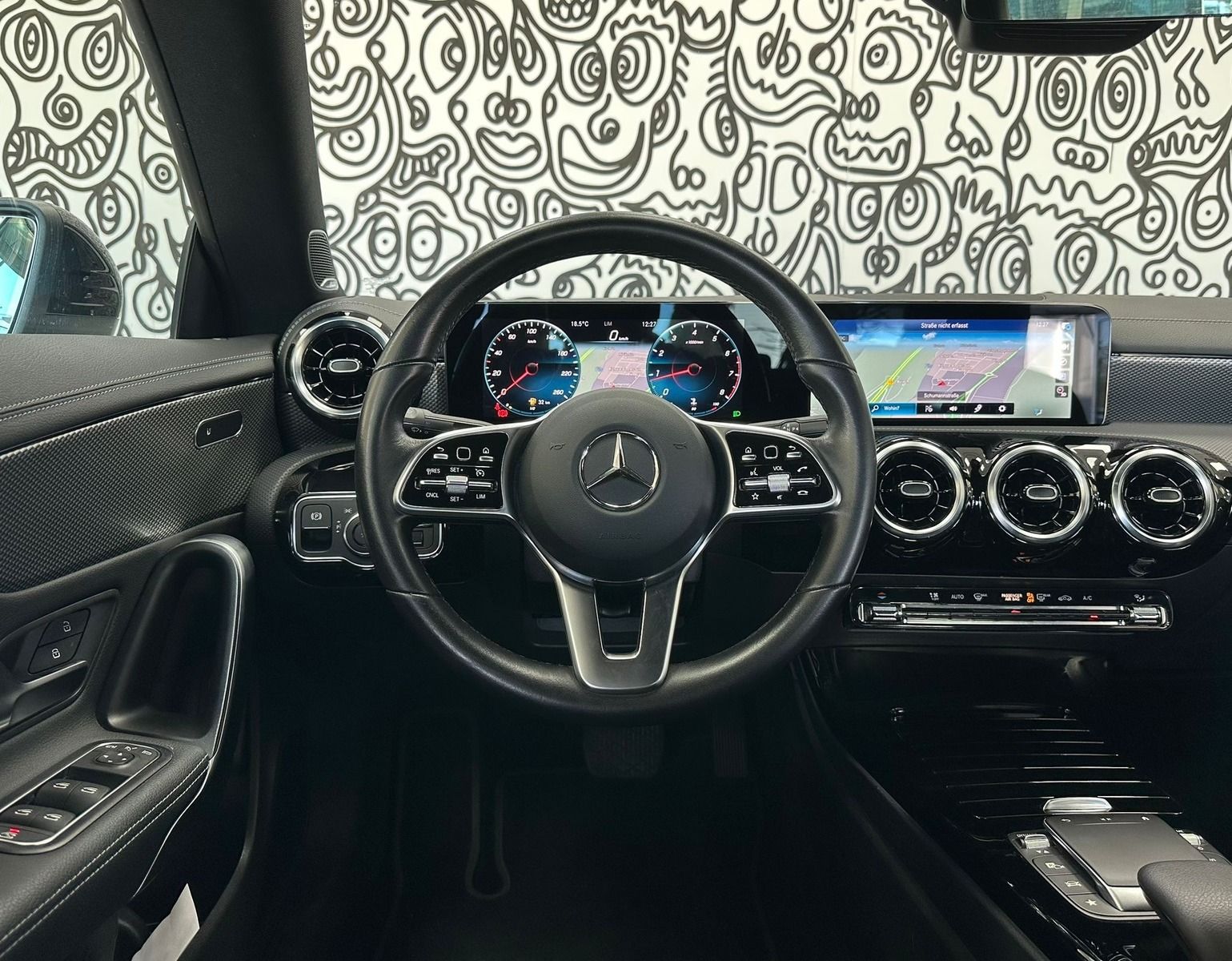 Mercedes-Benz CLA 180 CLA 180 7G-DCT*MBUX*WIDESCREEN*KAMERA*BURMESTER*