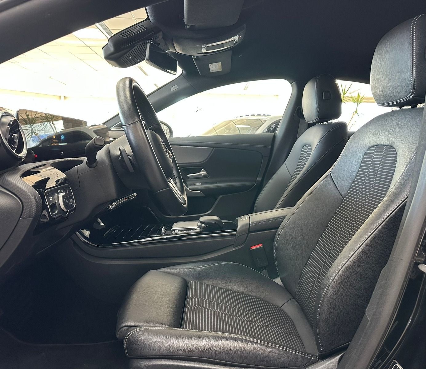 Mercedes-Benz CLA 180 CLA 180 7G-DCT*MBUX*WIDESCREEN*KAMERA*BURMESTER*