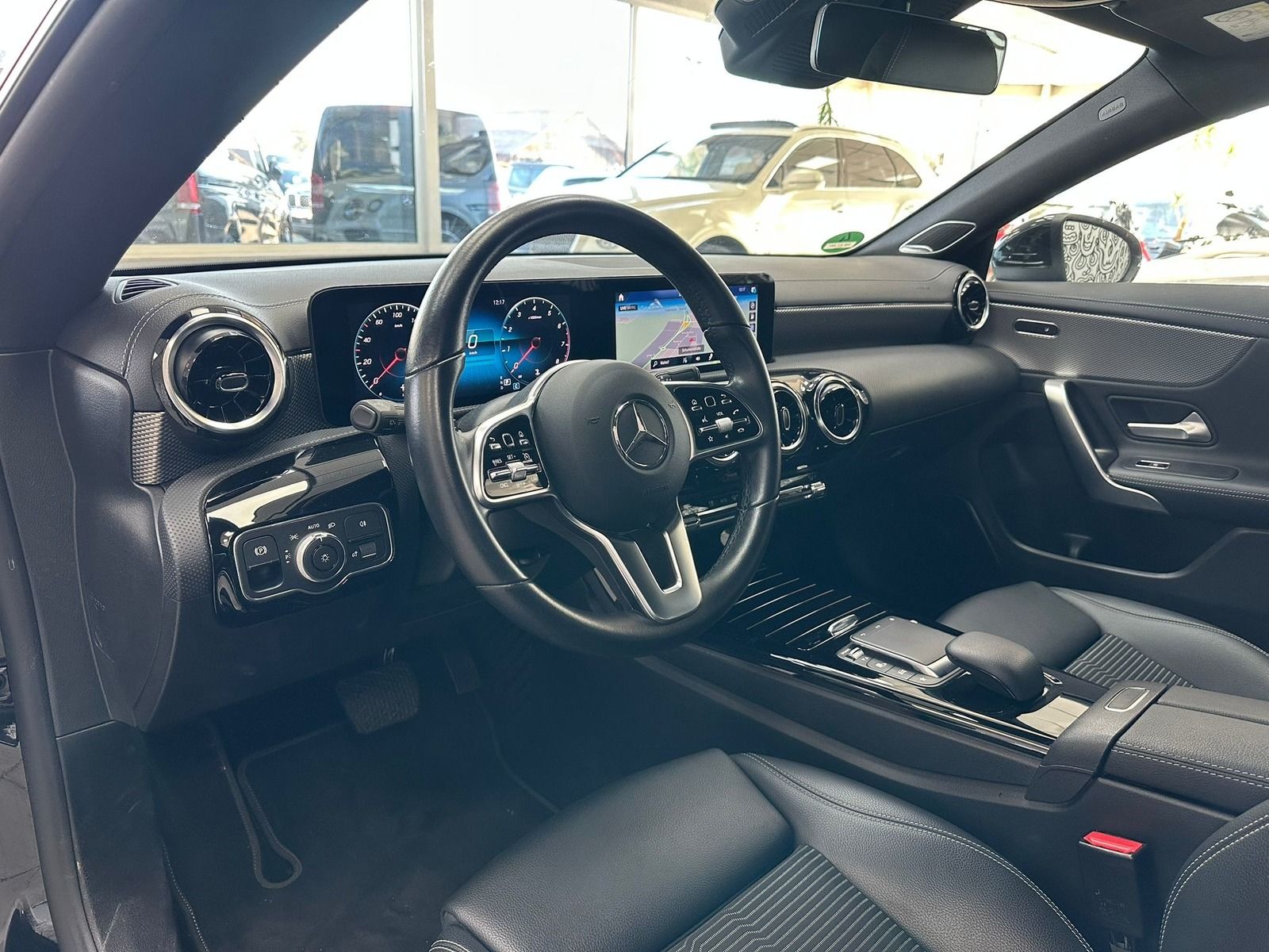 Mercedes-Benz CLA 180 CLA 180 7G-DCT*MBUX*WIDESCREEN*KAMERA*BURMESTER*