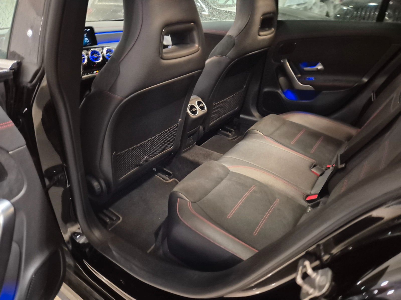 Mercedes-Benz CLA 180 CLA 180 AMG Line,Panorama,Key-Go,AHK