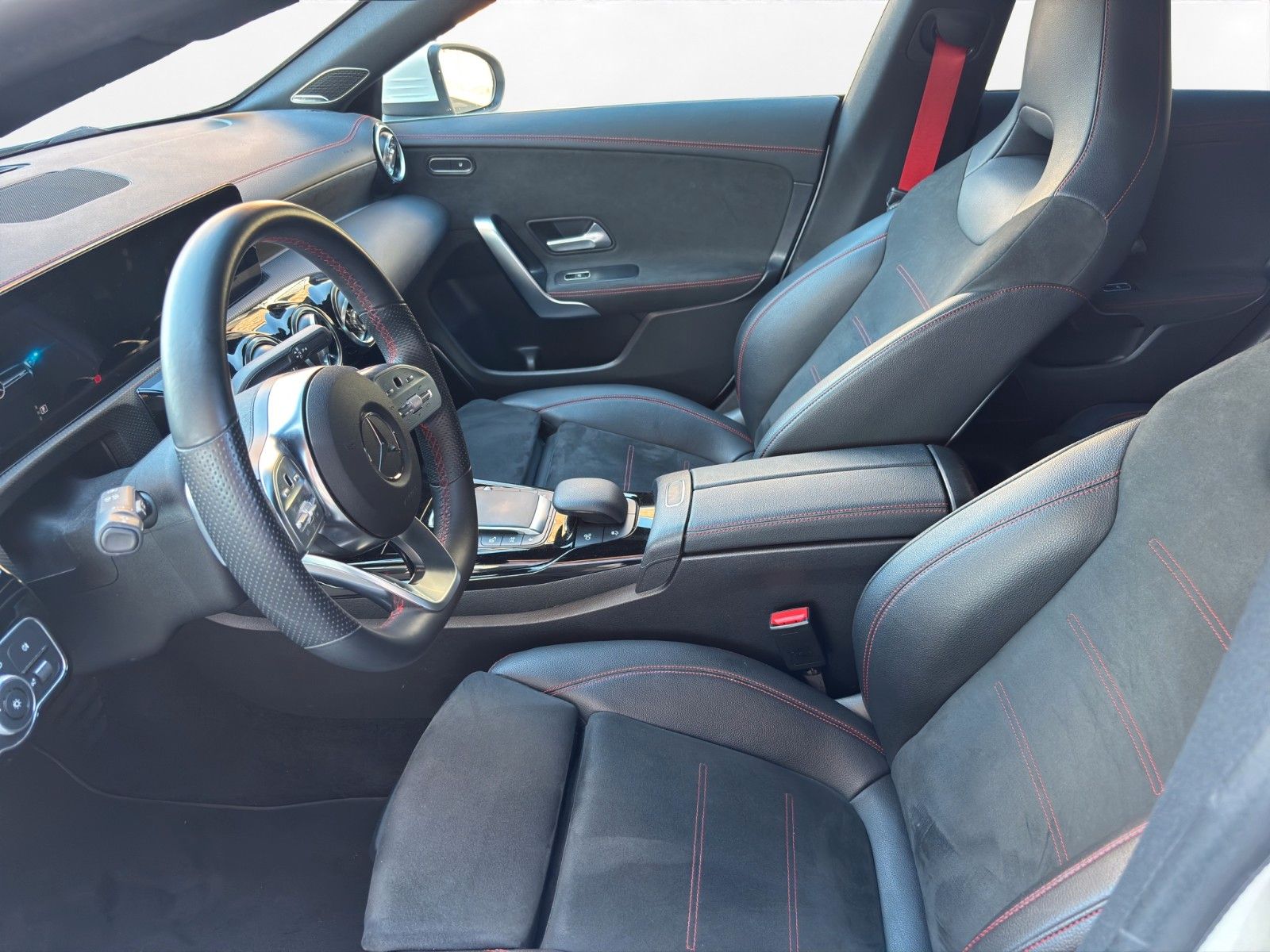 Mercedes-Benz CLA 35 AMG CLA 35 SB AMG 4M Pano Burmester