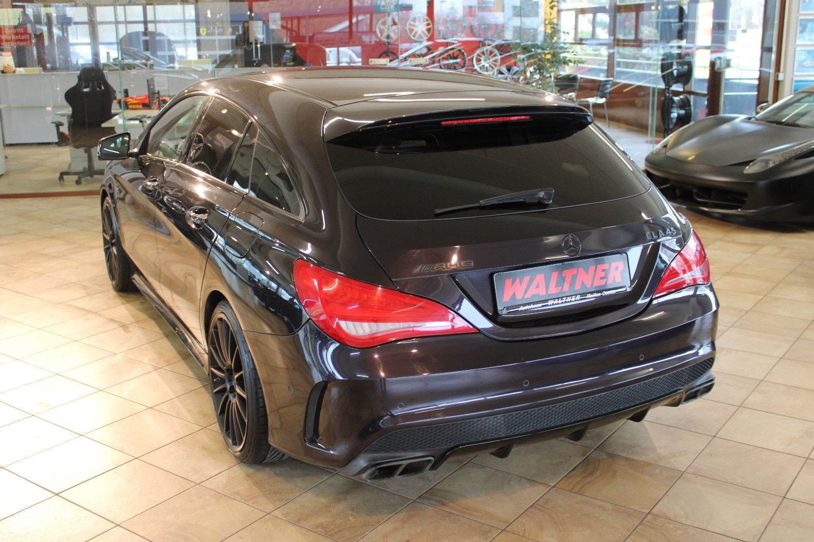 Mercedes-Benz CLA 45 AMG Shooting Brake CLA 45 AMG Shooting Brake *Sonderlack*