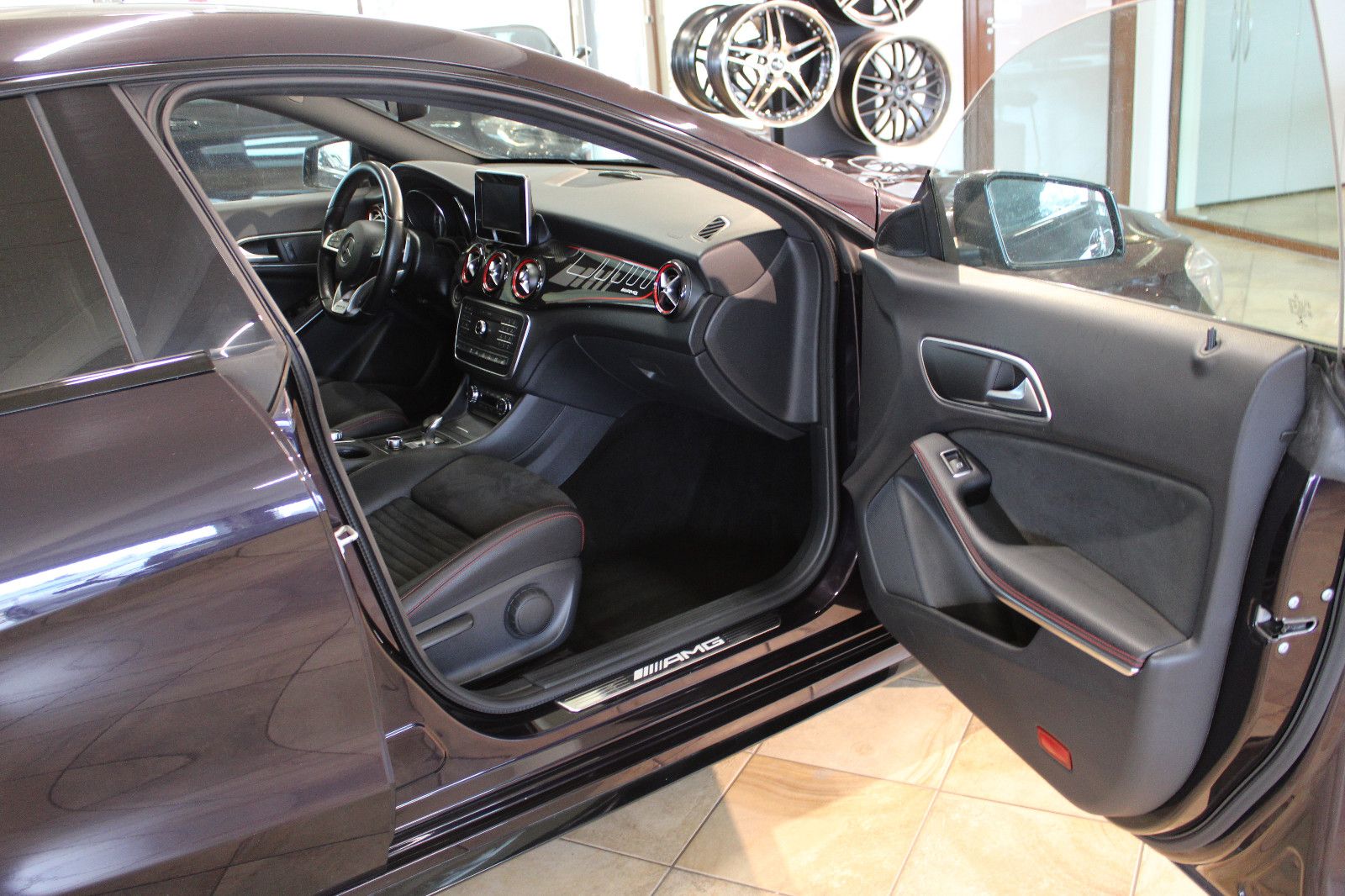 Mercedes-Benz CLA 45 AMG Shooting Brake CLA 45 AMG Shooting Brake *Sonderlack*