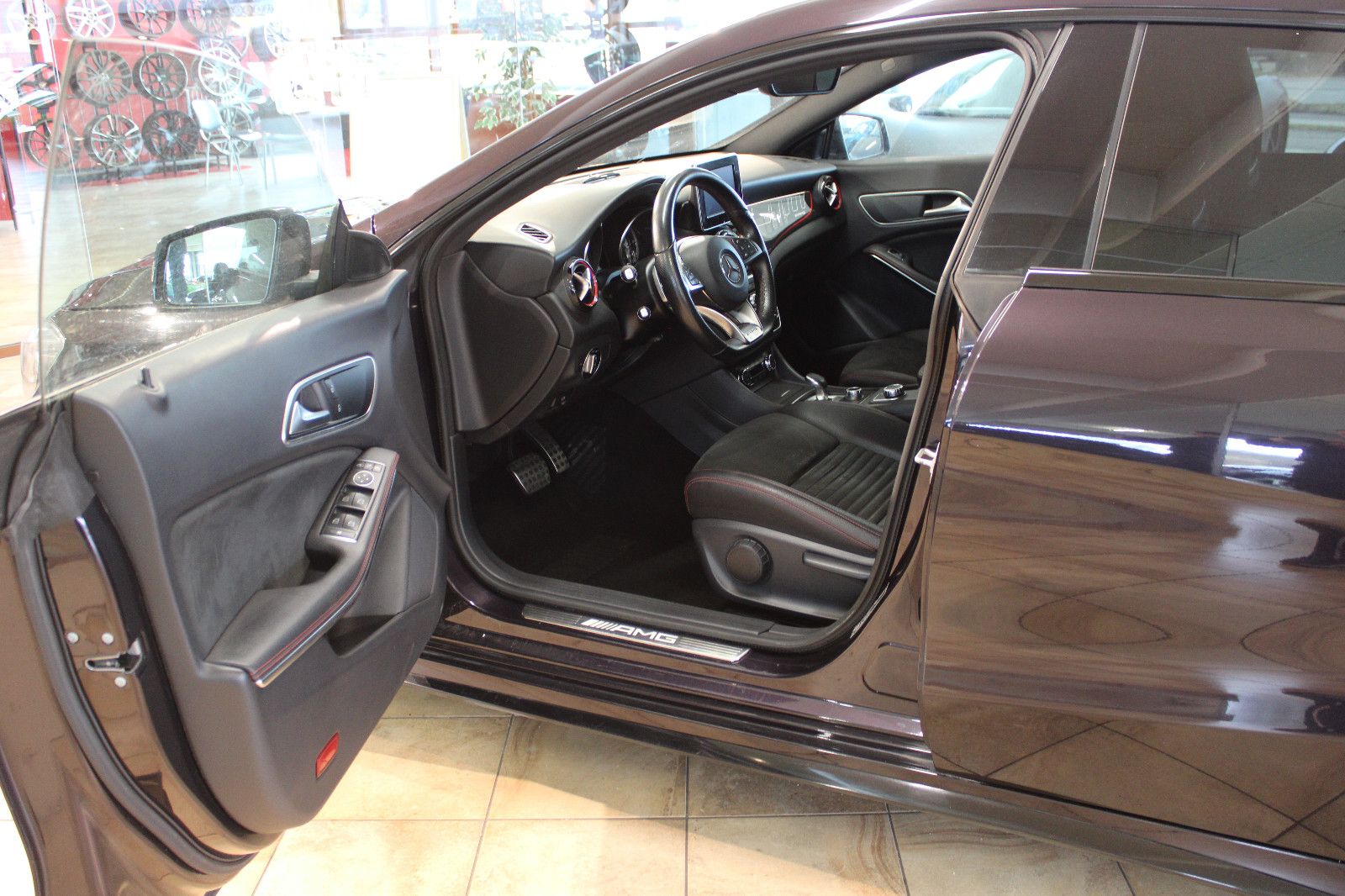 Mercedes-Benz CLA 45 AMG Shooting Brake CLA 45 AMG Shooting Brake *Sonderlack*