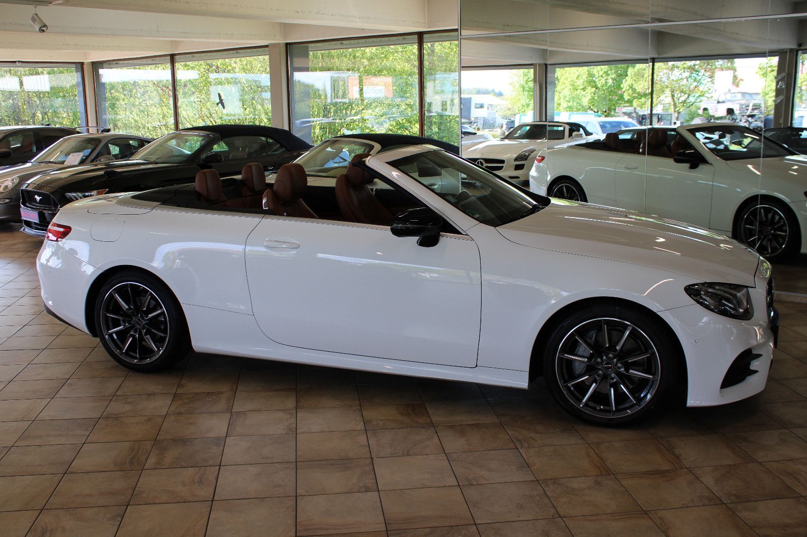 Mercedes-Benz E 200 E 200 Cabrio *AMG-Line+19&quot;+Night-Paket*