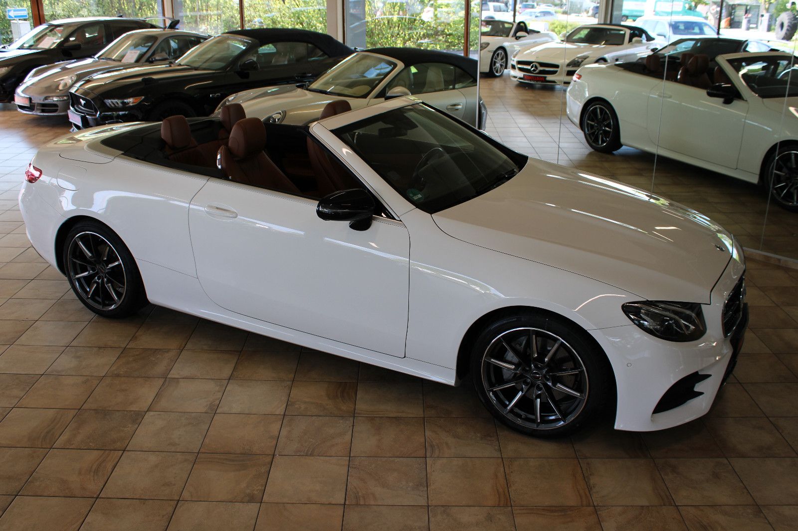 Mercedes-Benz E 200 E 200 Cabrio *AMG-Line+19&quot;+Night-Paket*