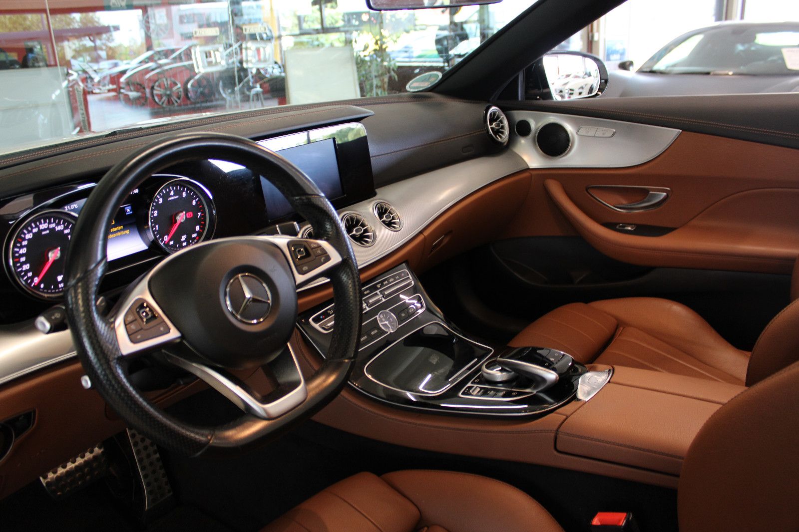 Mercedes-Benz E 200 E 200 Cabrio *AMG-Line+19&quot;+Night-Paket*