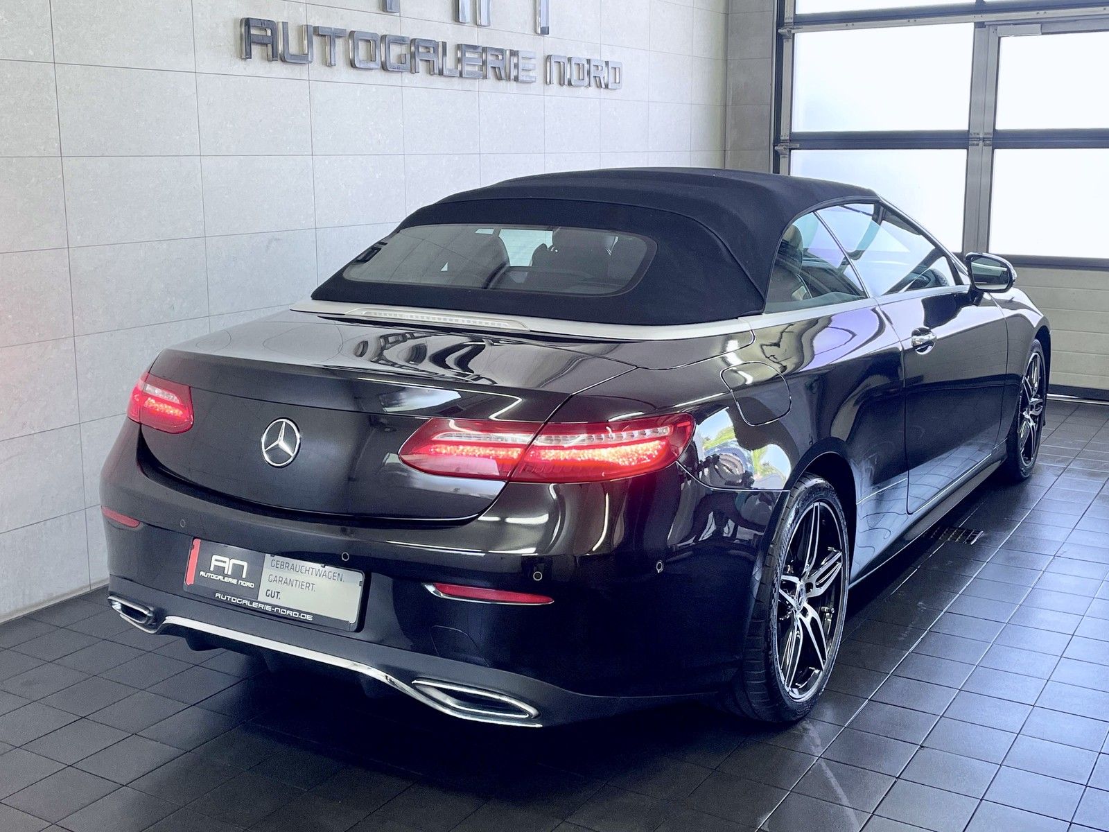 Mercedes-Benz E 220 E 220 d 4M AMG Line Distronic+Wide+Airscarf+360°