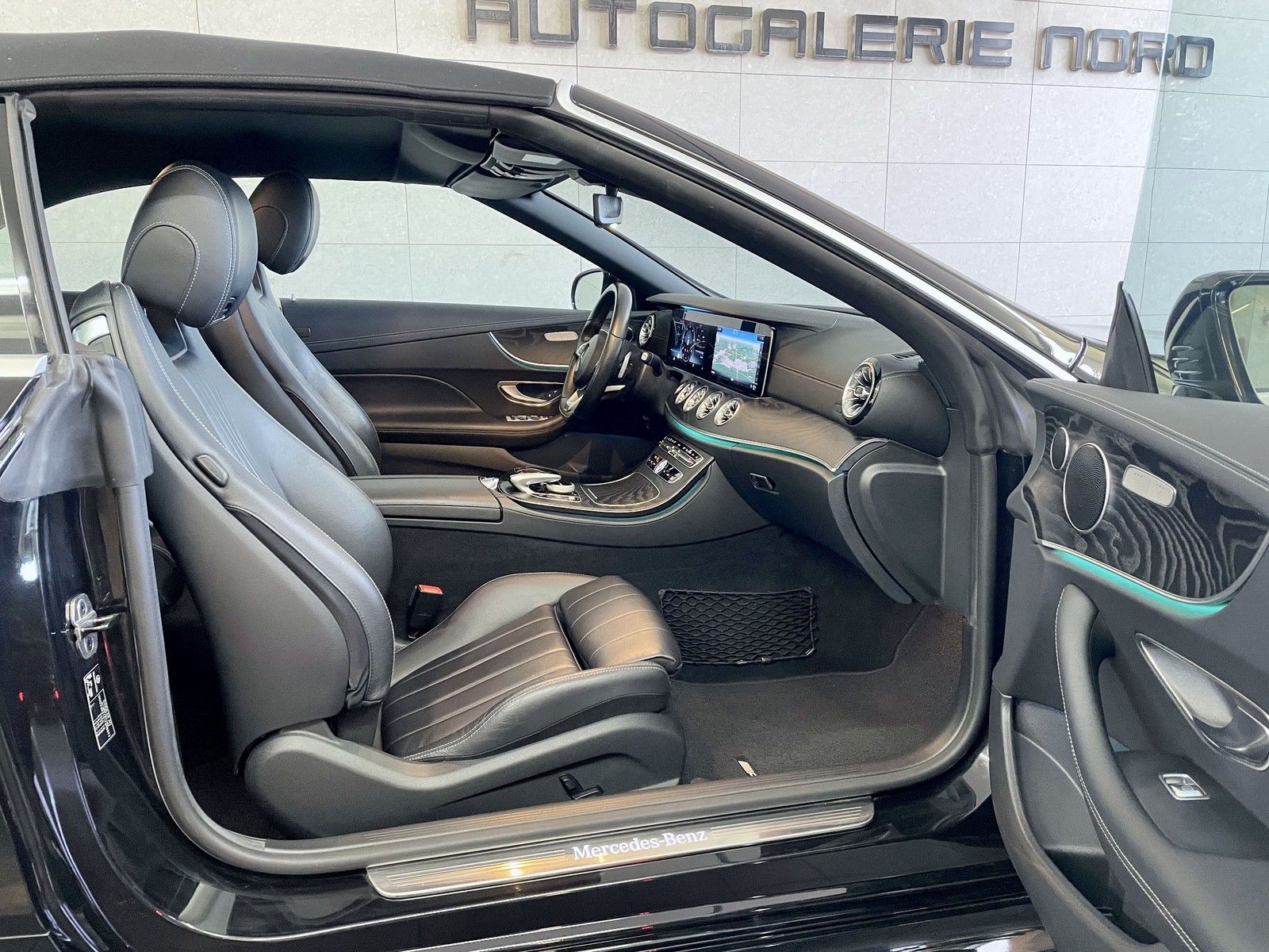 Mercedes-Benz E 220 E 220 d 4M AMG Line Distronic+Wide+Airscarf+360°