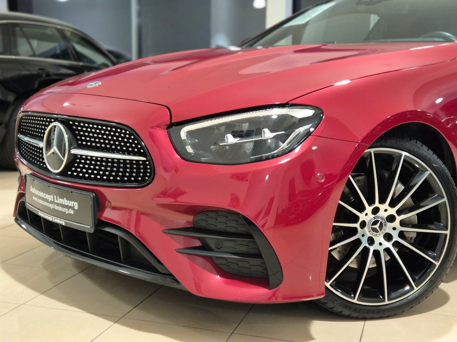 Mercedes-Benz E 220 E 220 d Coupe Facelift/AMG Line/HUD/Burmester
