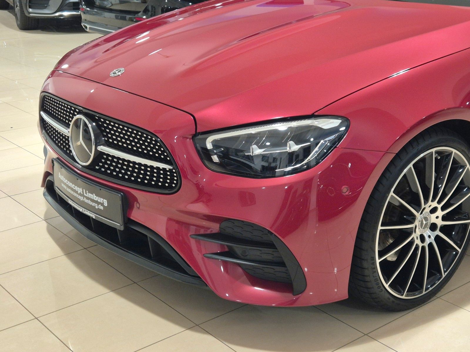 Mercedes-Benz E 220 E 220 d Coupe Facelift/AMG Line/HUD/Burmester