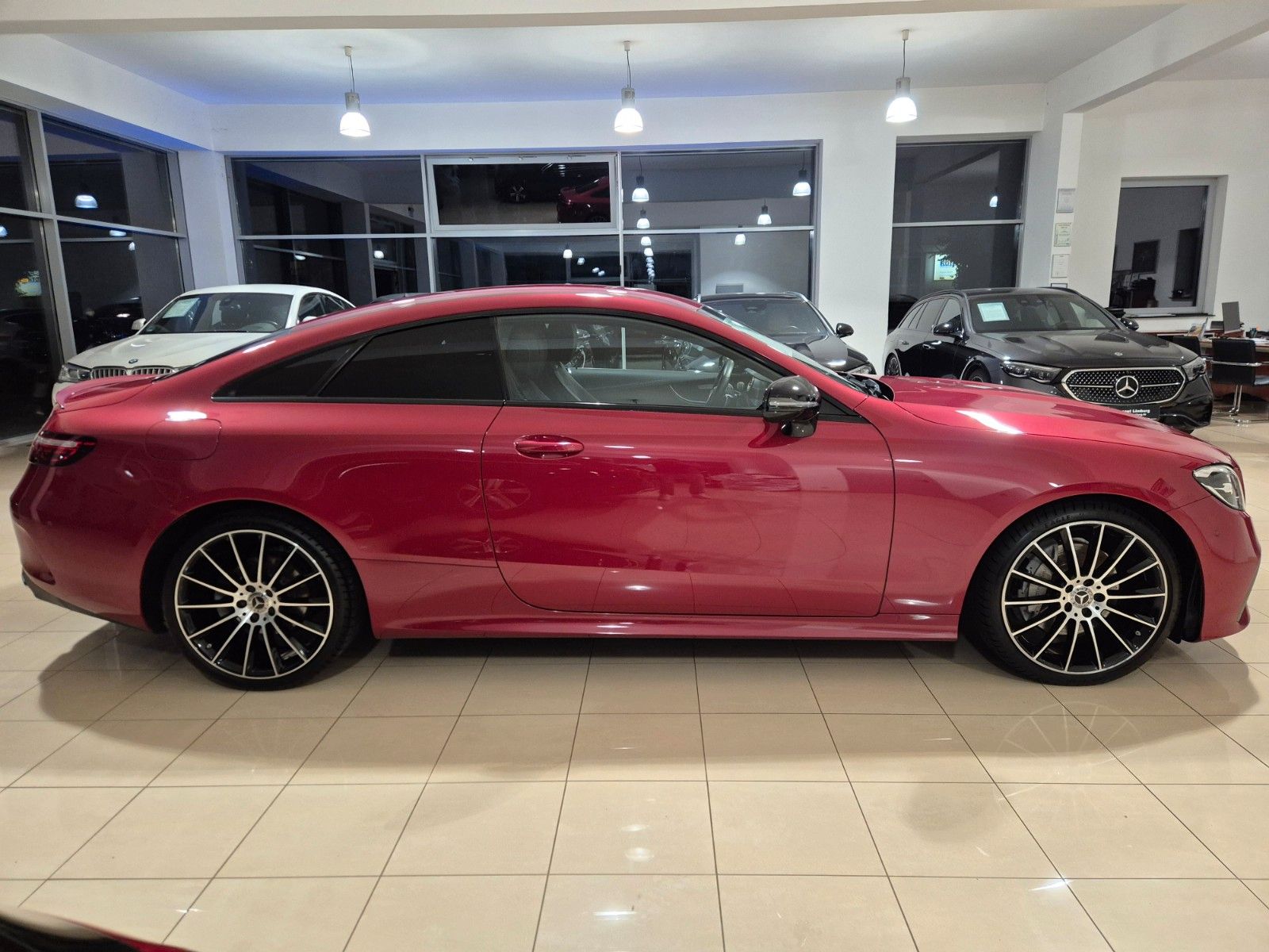 Mercedes-Benz E 220 E 220 d Coupe Facelift/AMG Line/HUD/Burmester