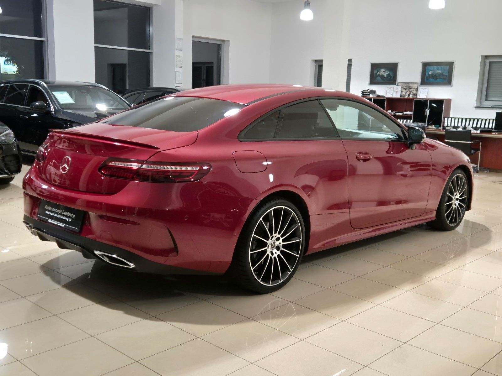 Mercedes-Benz E 220 E 220 d Coupe Facelift/AMG Line/HUD/Burmester