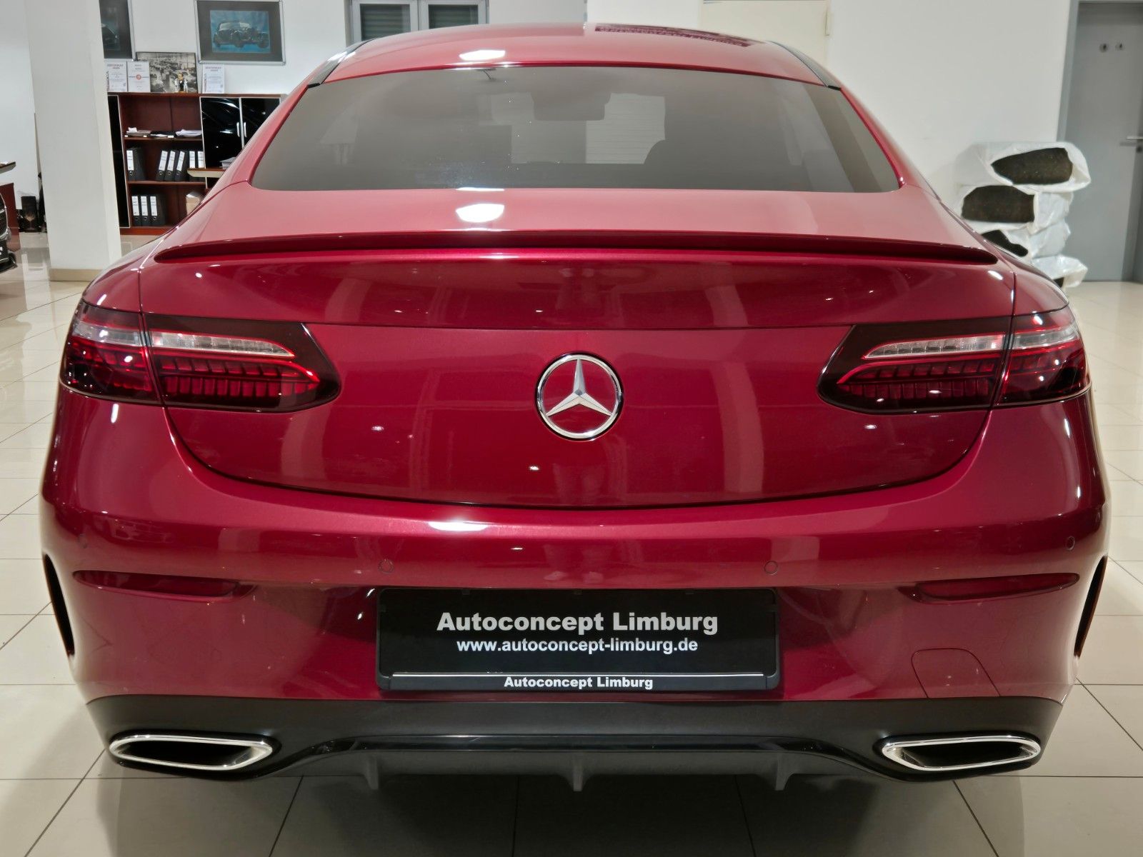 Mercedes-Benz E 220 E 220 d Coupe Facelift/AMG Line/HUD/Burmester
