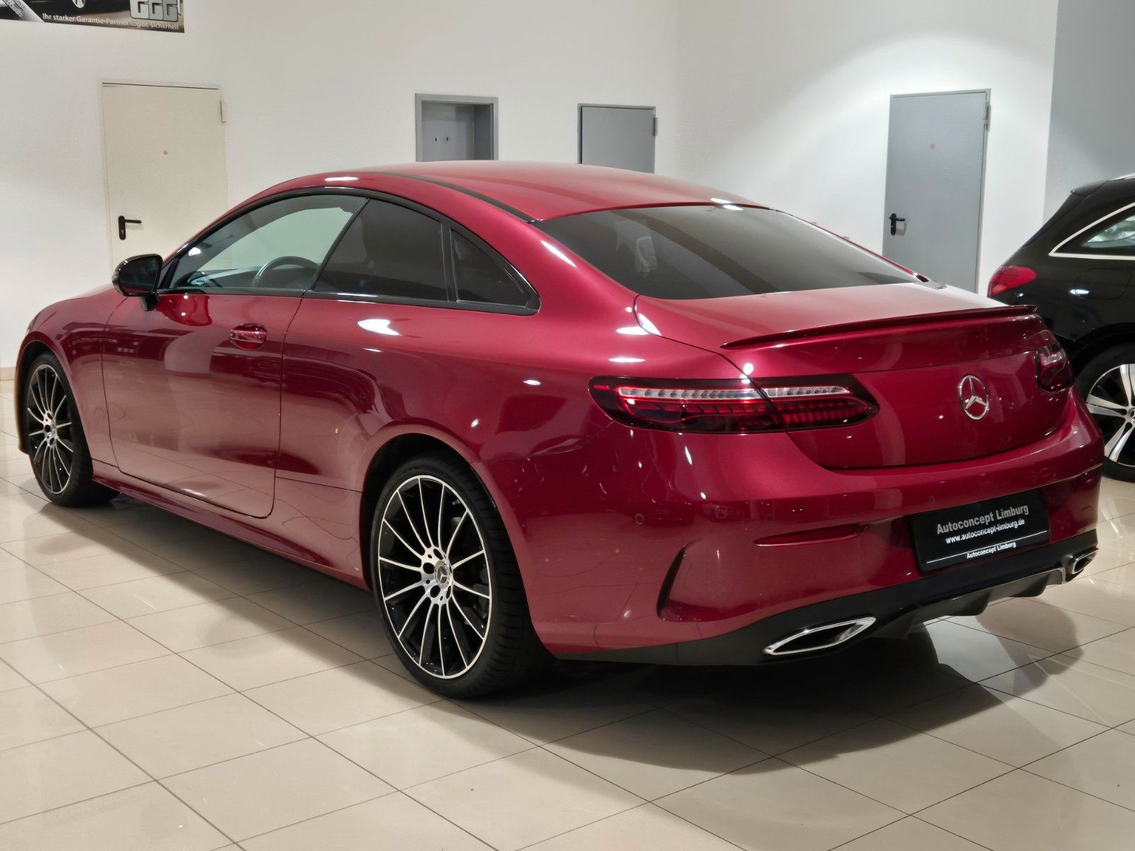 Mercedes-Benz E 220 E 220 d Coupe Facelift/AMG Line/HUD/Burmester