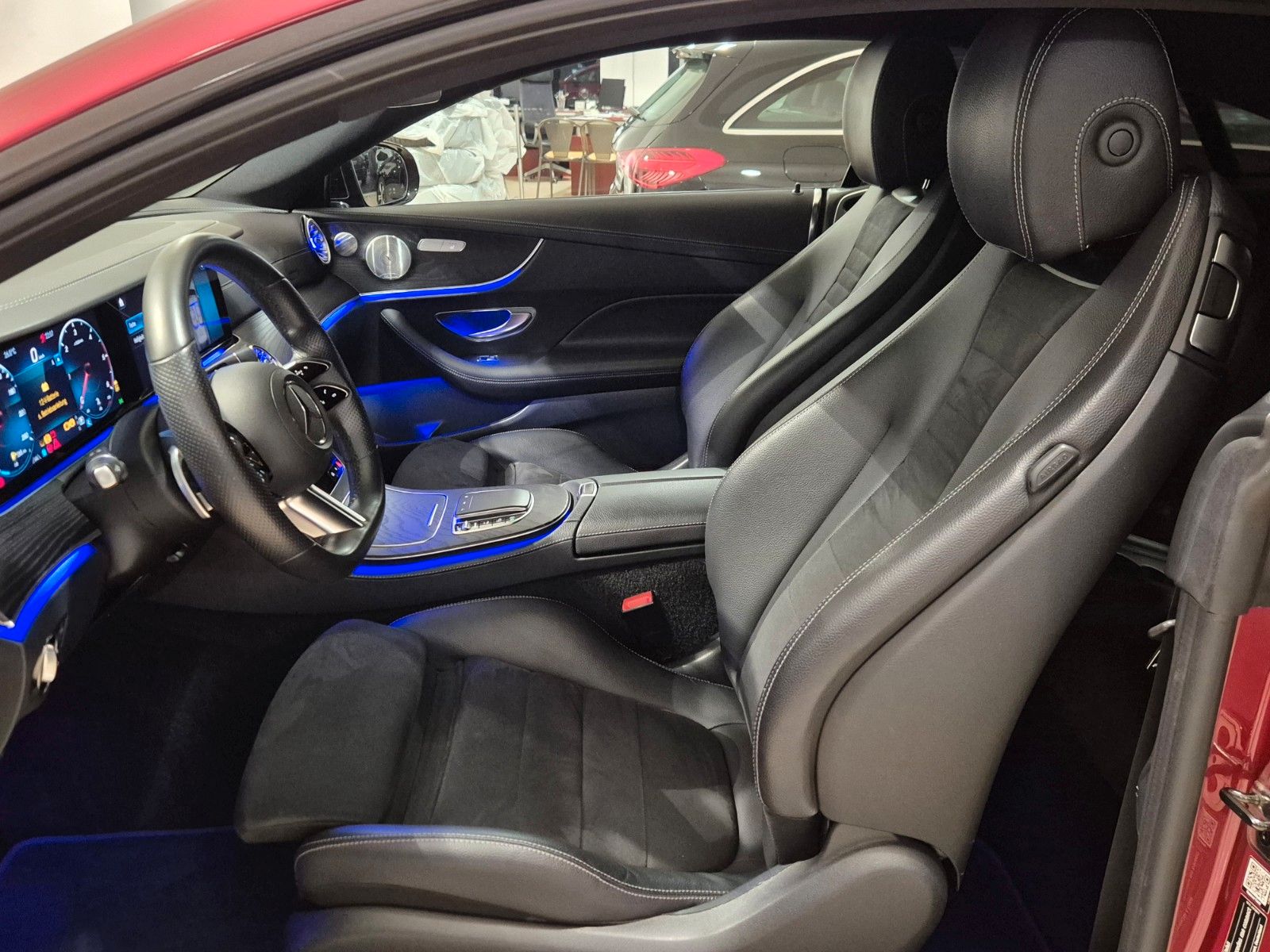 Mercedes-Benz E 220 E 220 d Coupe Facelift/AMG Line/HUD/Burmester