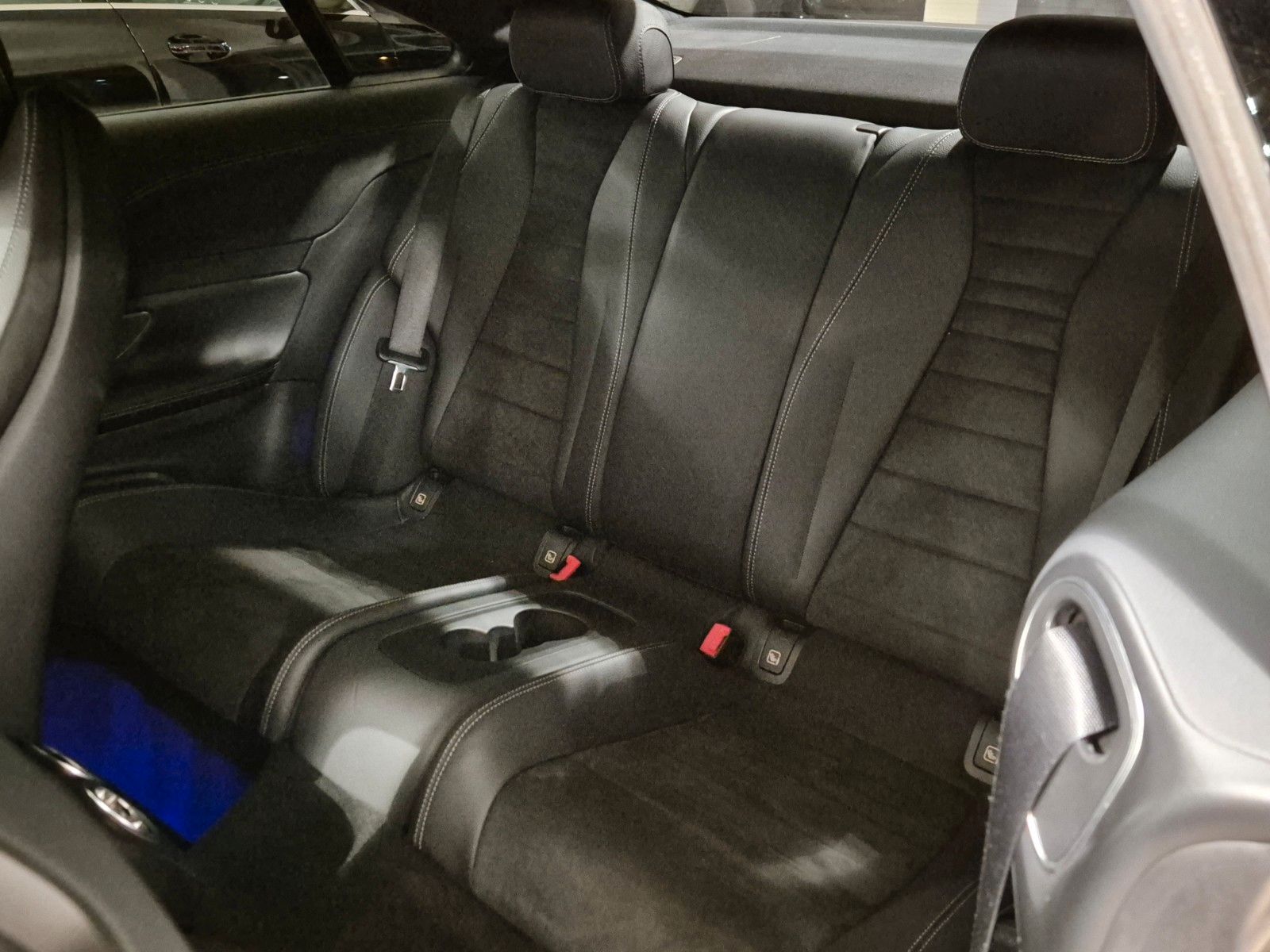 Mercedes-Benz E 220 E 220 d Coupe Facelift/AMG Line/HUD/Burmester
