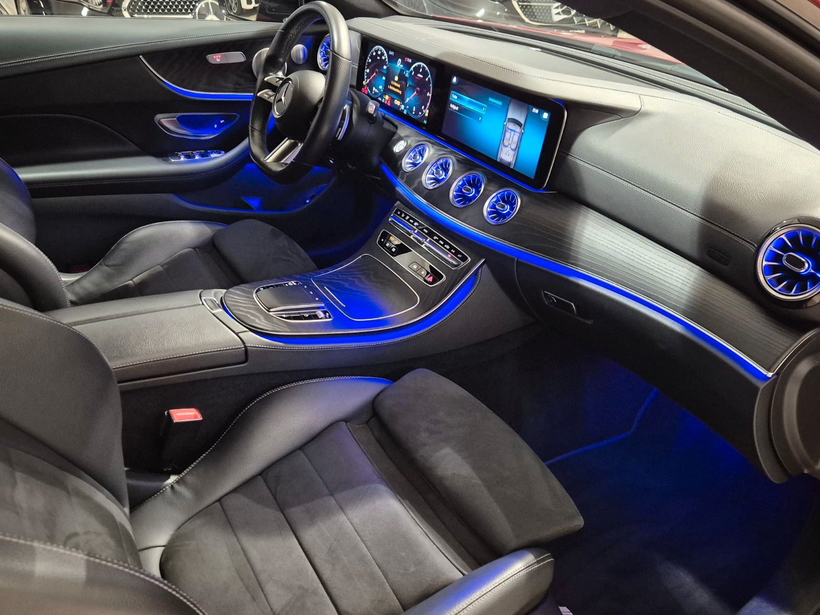 Mercedes-Benz E 220 E 220 d Coupe Facelift/AMG Line/HUD/Burmester
