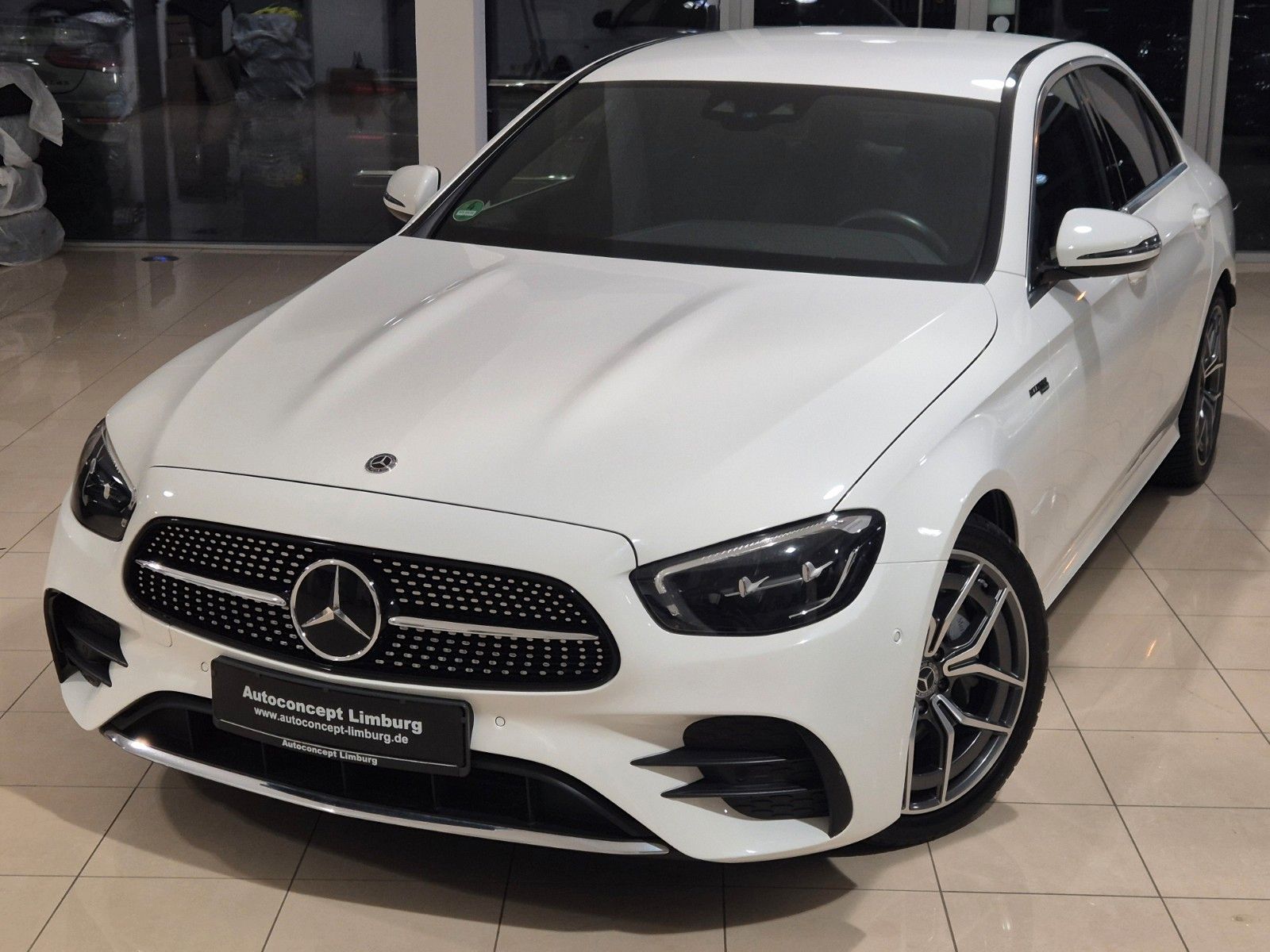 Mercedes-Benz E 220 E 220 d Lim AMG Line,LED,R-CAM, ACC,53 AMG Optik