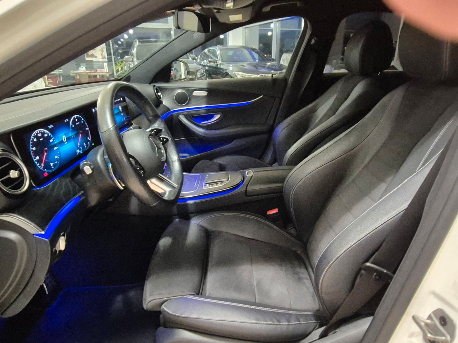Mercedes-Benz E 220 E 220 d Lim AMG Line,LED,R-CAM, ACC,53 AMG Optik