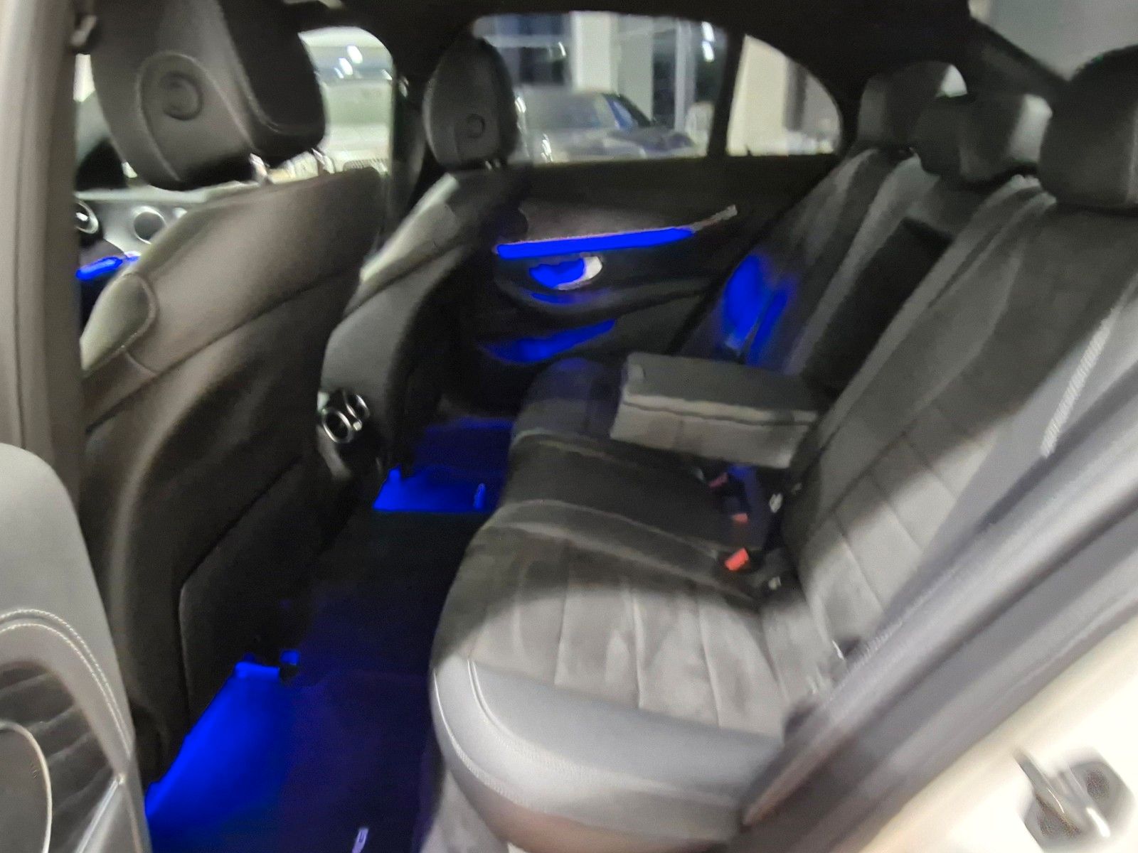 Mercedes-Benz E 220 E 220 d Lim AMG Line,LED,R-CAM, ACC,53 AMG Optik