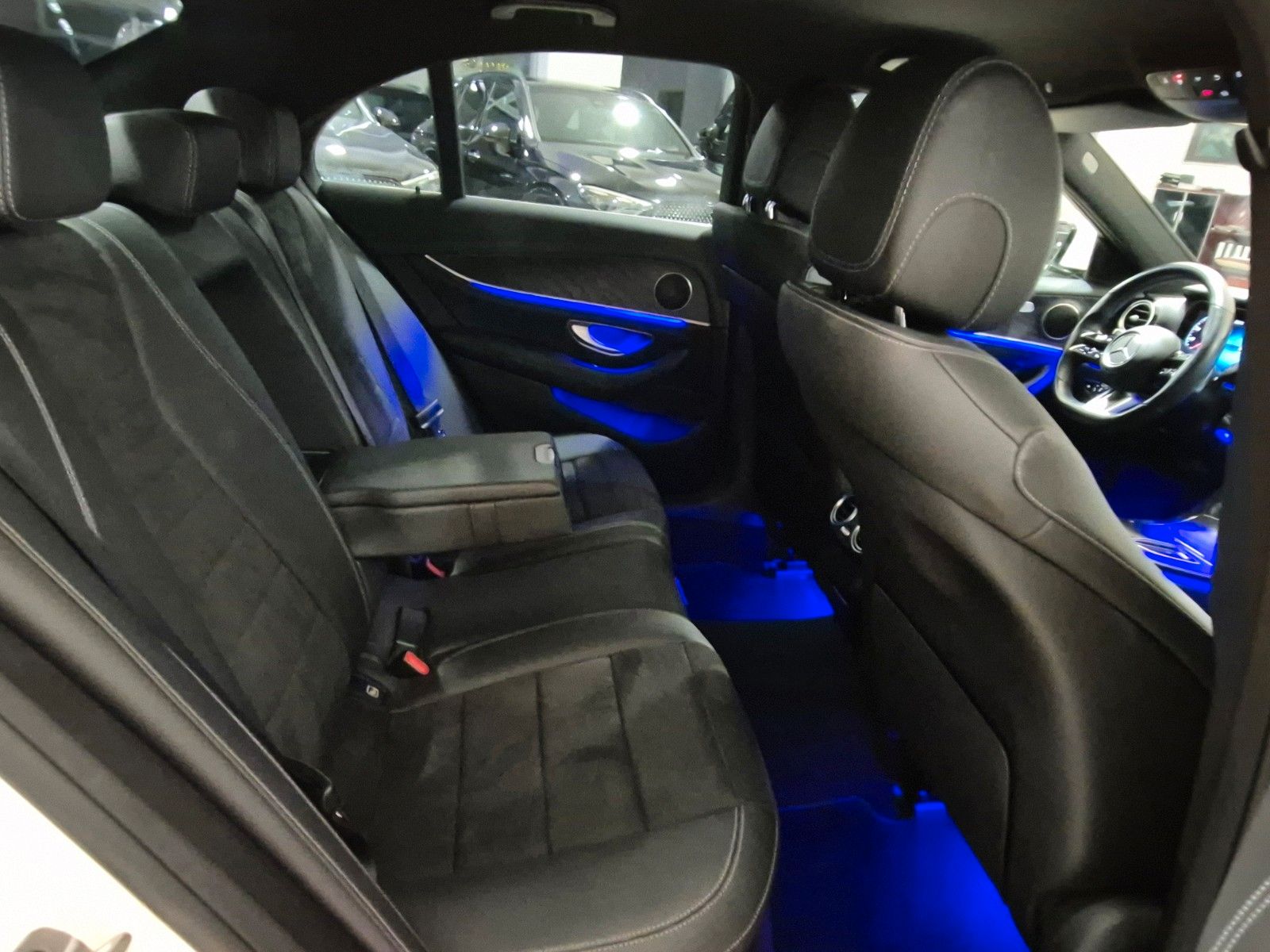 Mercedes-Benz E 220 E 220 d Lim AMG Line,LED,R-CAM, ACC,53 AMG Optik