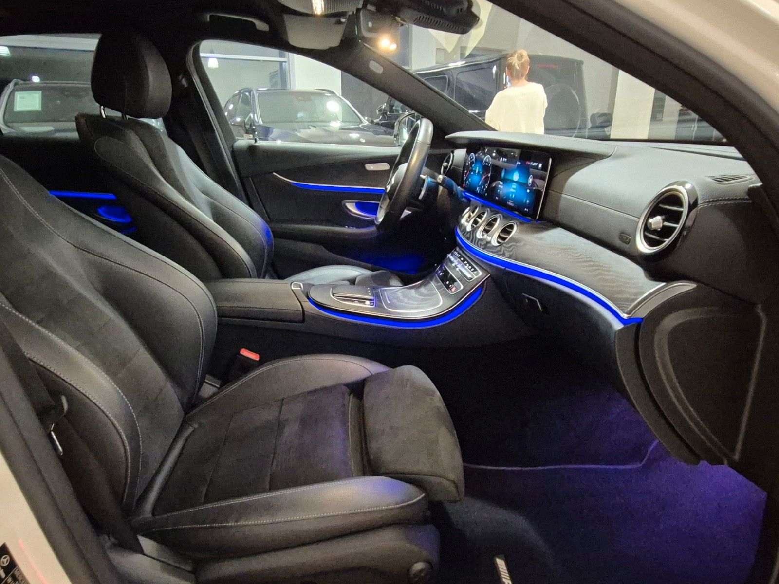 Mercedes-Benz E 220 E 220 d Lim AMG Line,LED,R-CAM, ACC,53 AMG Optik