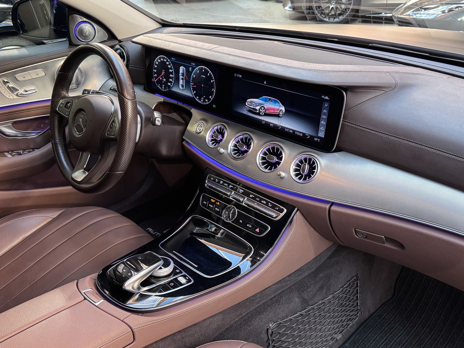 Mercedes-Benz E 250 E 250 AMG Line+Pano+WideScreen+Burmester