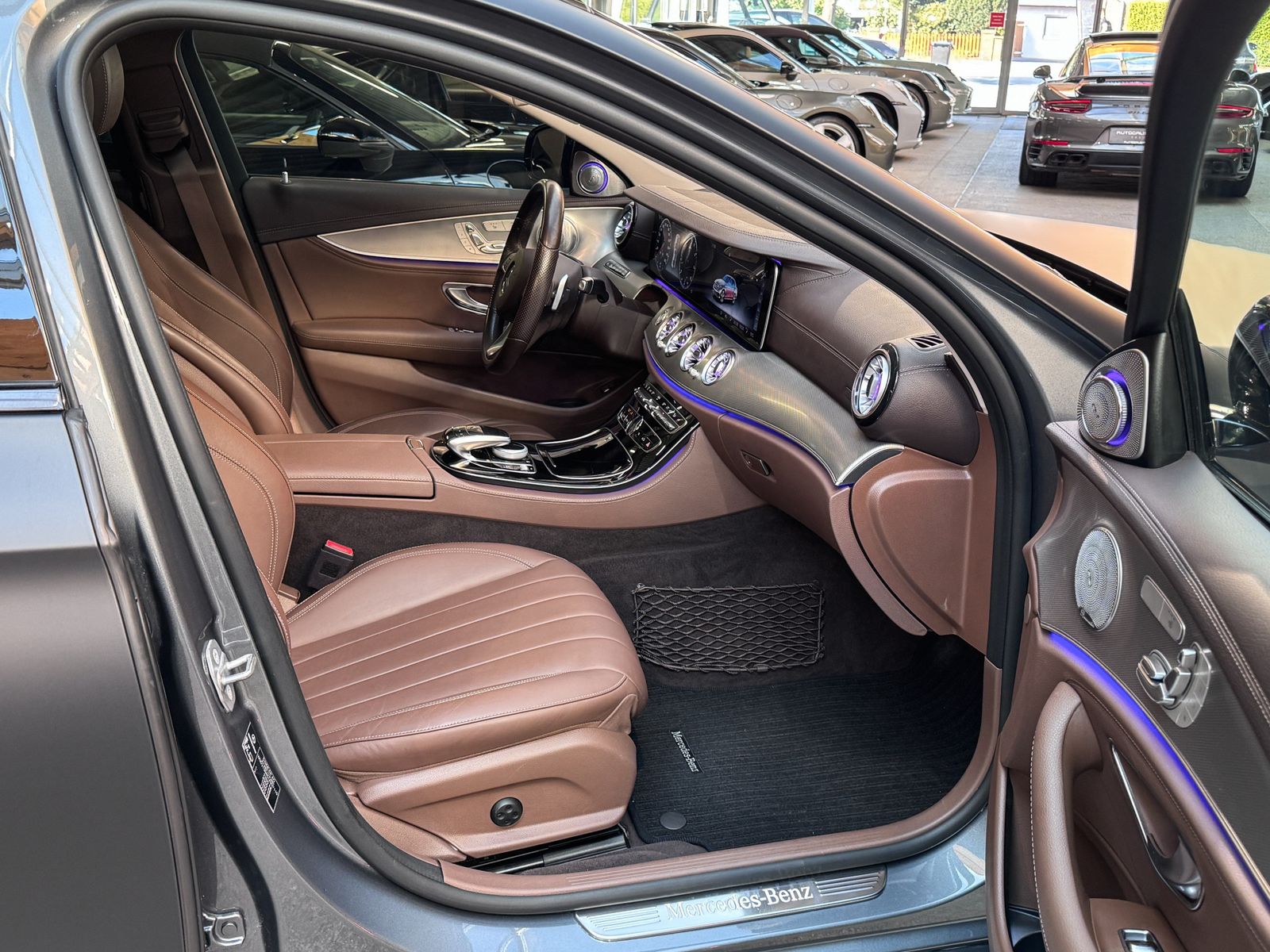Mercedes-Benz E 250 E 250 AMG Line+Pano+WideScreen+Burmester
