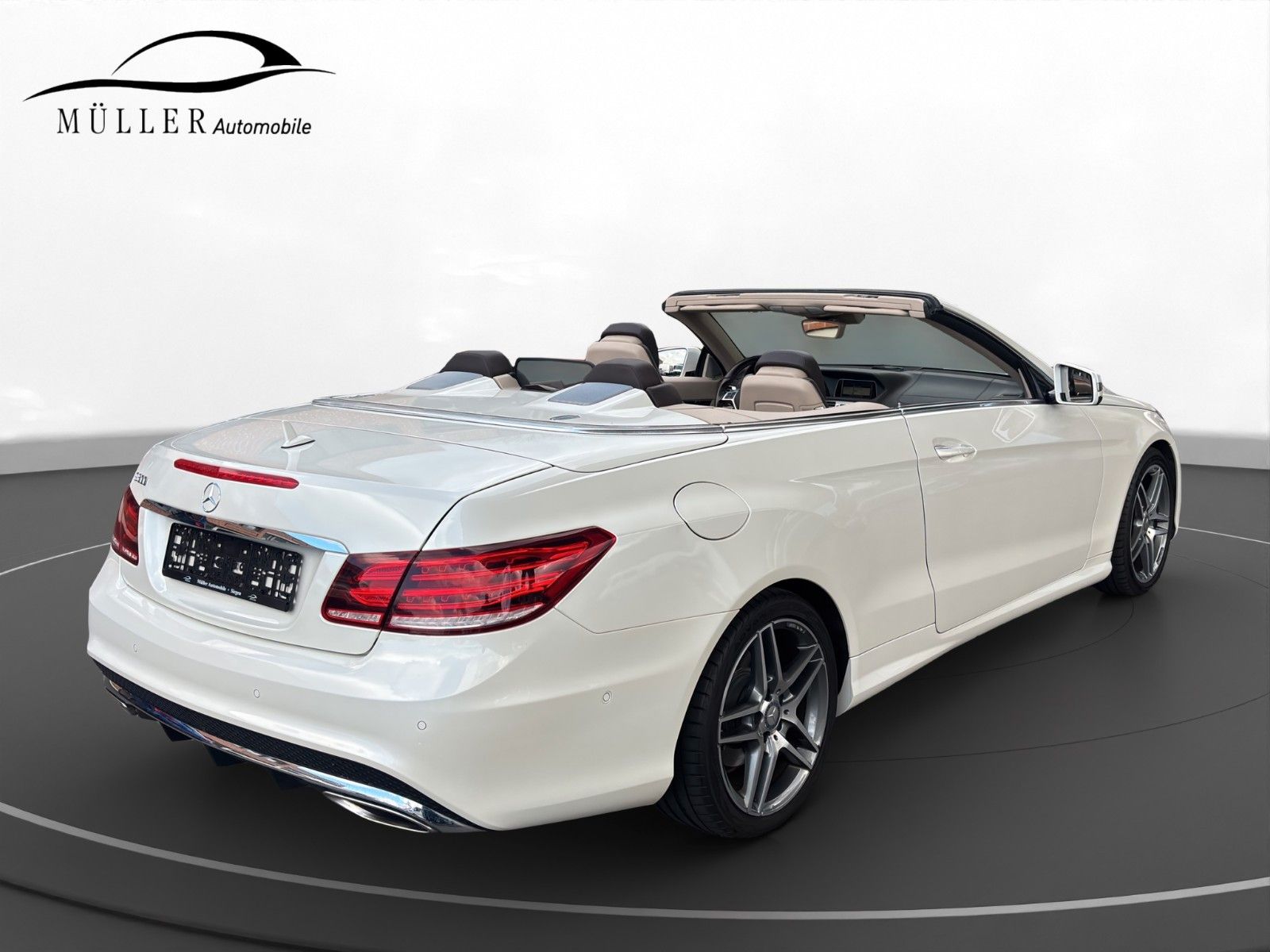 Mercedes-Benz E 300 E 300 CGI Cabrio AMG-Line HarmanKardon Sitzlüftu