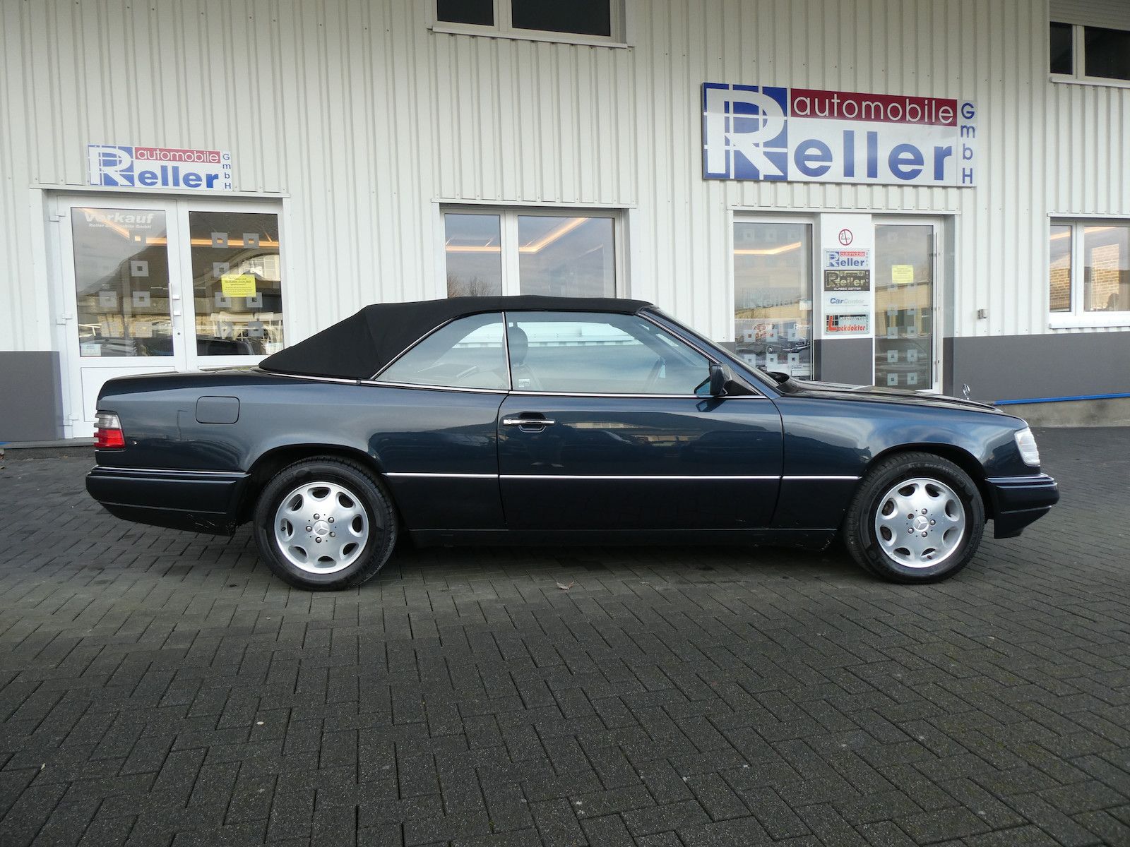 Mercedes-Benz E 320 E 320 (W124) Cabriolet, wenig KM, original 3. Ha