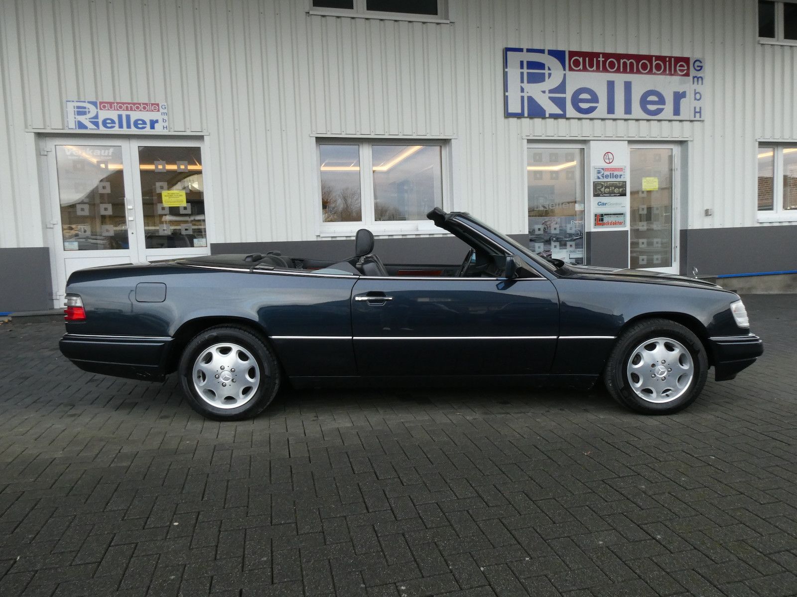 Mercedes-Benz E 320 E 320 (W124) Cabriolet, wenig KM, original 3. Ha