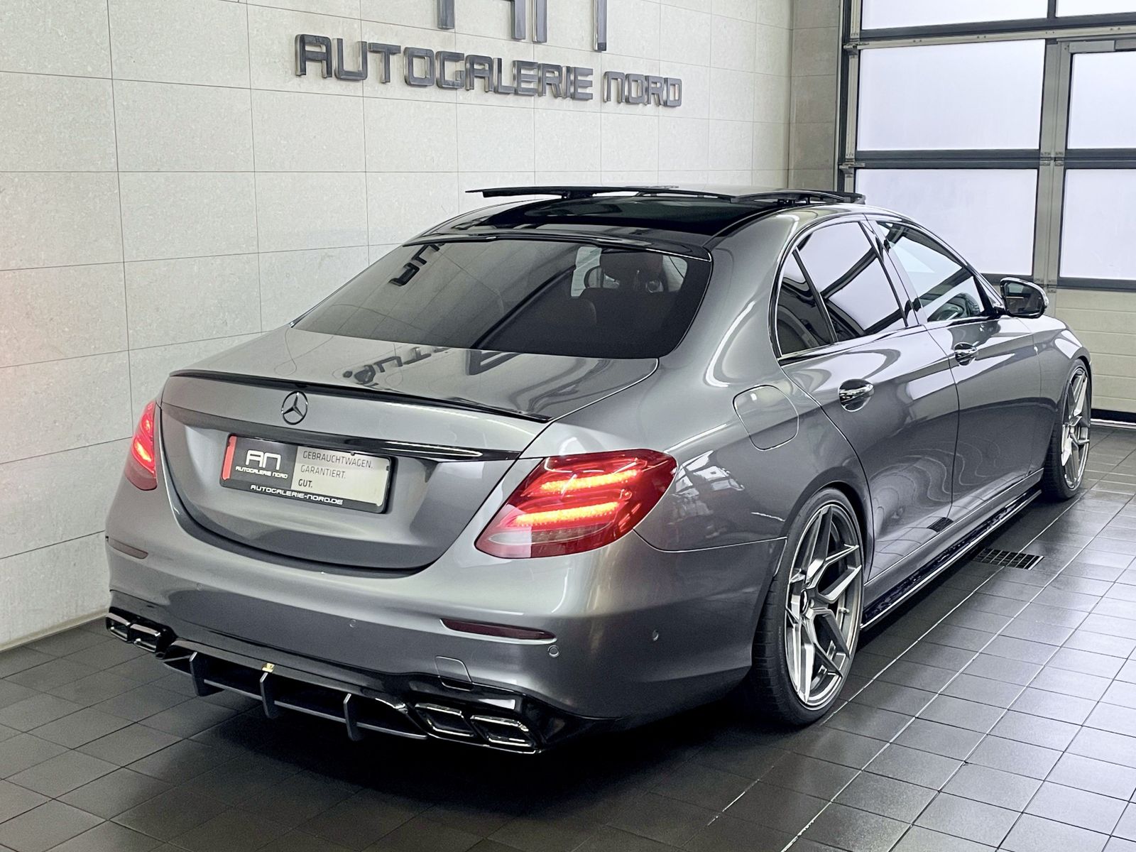 Mercedes-Benz E 350 E 350 d AMG Line Widescreen+Pano+KeyGo+360°