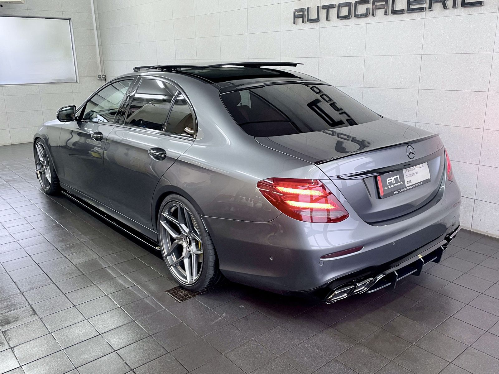 Mercedes-Benz E 350 E 350 d AMG Line Widescreen+Pano+KeyGo+360°