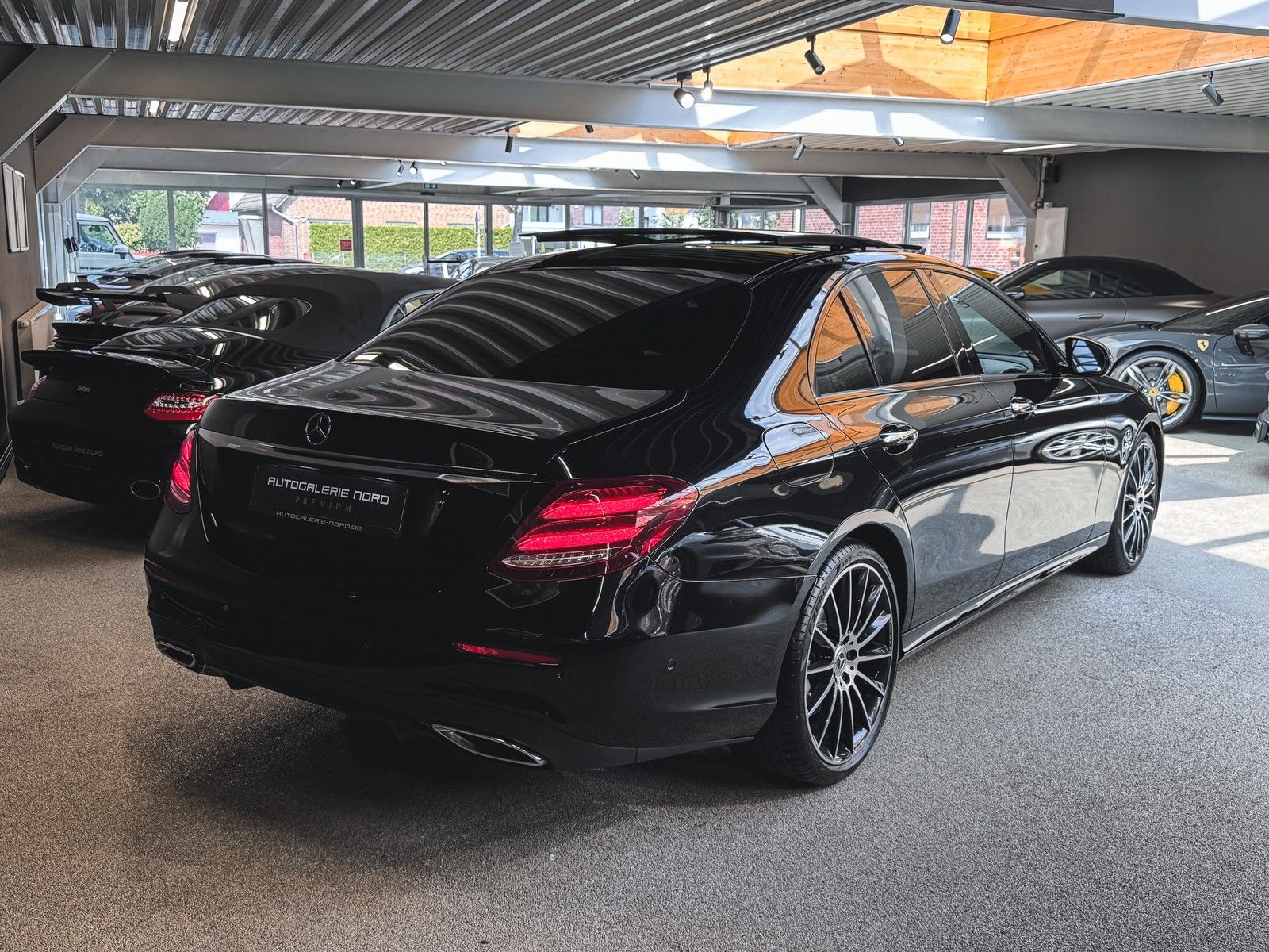 Mercedes-Benz E 350 E 350d AMG Line+Designo+Pano+Head-Up