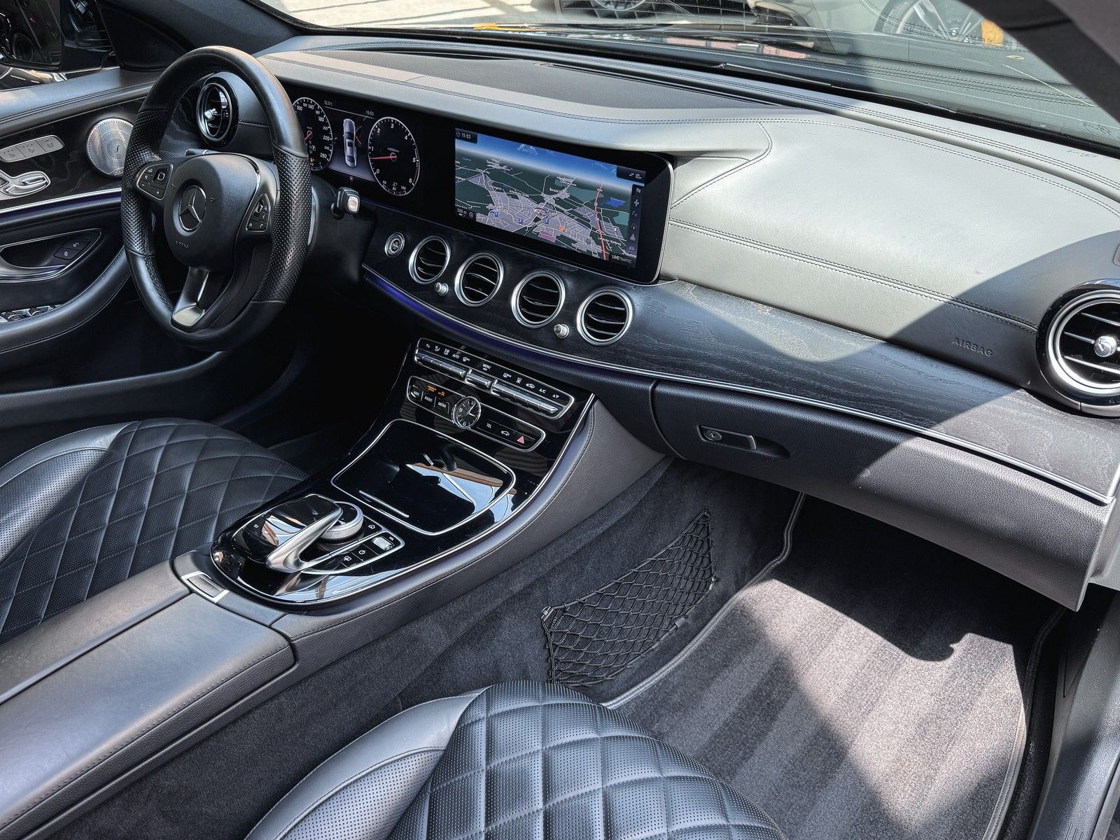 Mercedes-Benz E 350 E 350d AMG Line+Designo+Pano+Head-Up