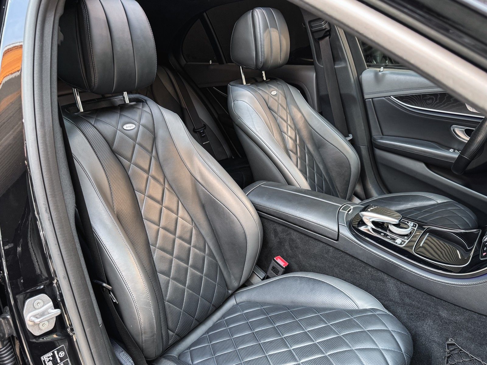Mercedes-Benz E 350 E 350d AMG Line+Designo+Pano+Head-Up