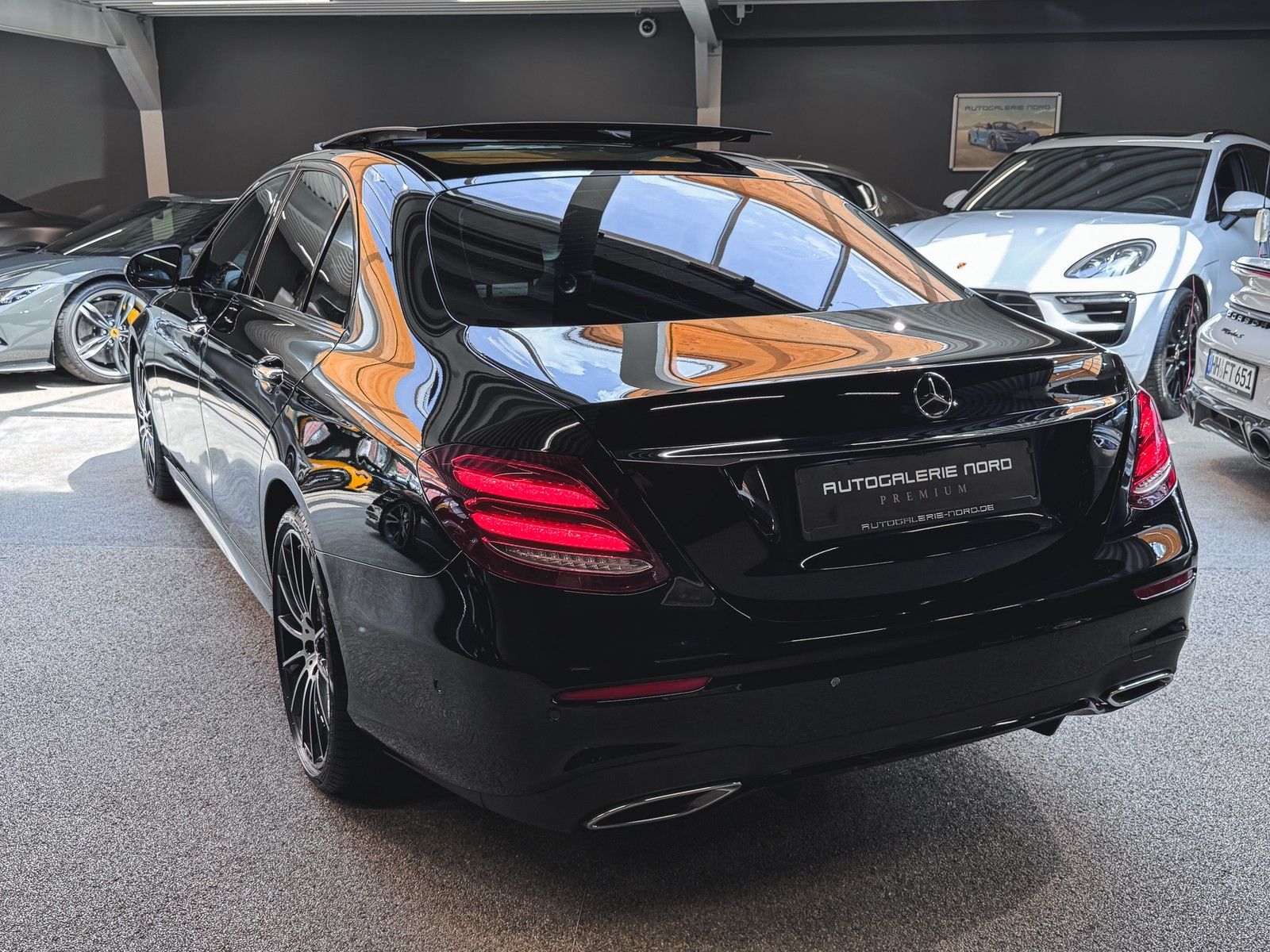 Mercedes-Benz E 350 E 350d AMG Line+Designo+Pano+Head-Up