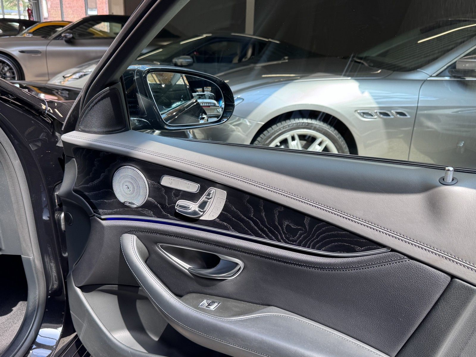 Mercedes-Benz E 350 E 350d AMG Line+Designo+Pano+Head-Up