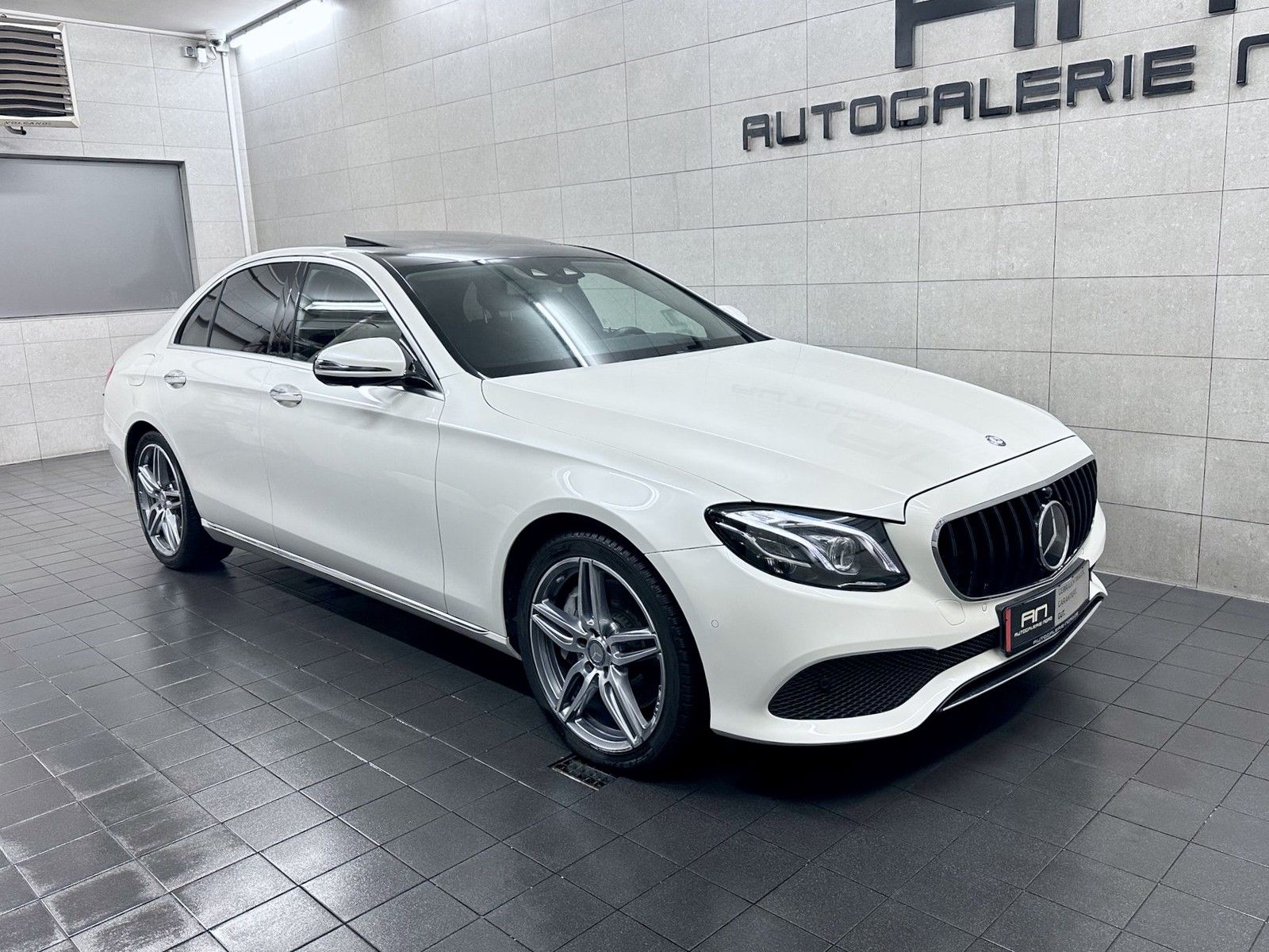 Mercedes-Benz E 400 E 400 4Matic Burmester+ Wide+ Head Up+ Night-Pak