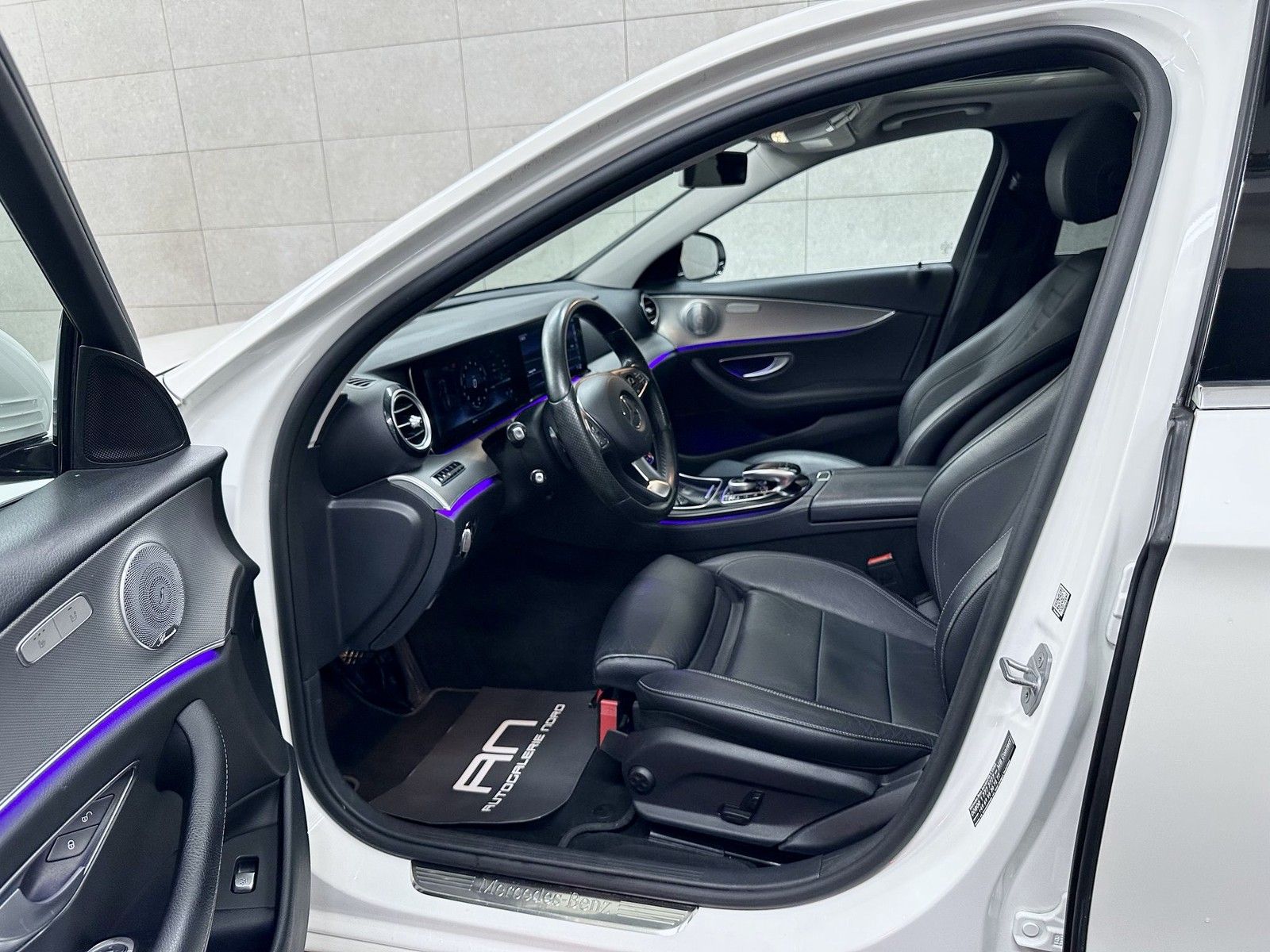 Mercedes-Benz E 400 E 400 4Matic Burmester+ Wide+ Head Up+ Night-Pak