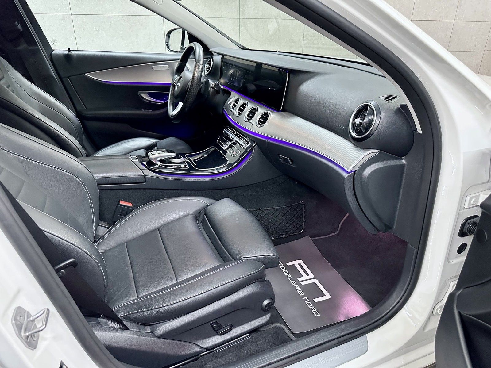 Mercedes-Benz E 400 E 400 4Matic Burmester+ Wide+ Head Up+ Night-Pak