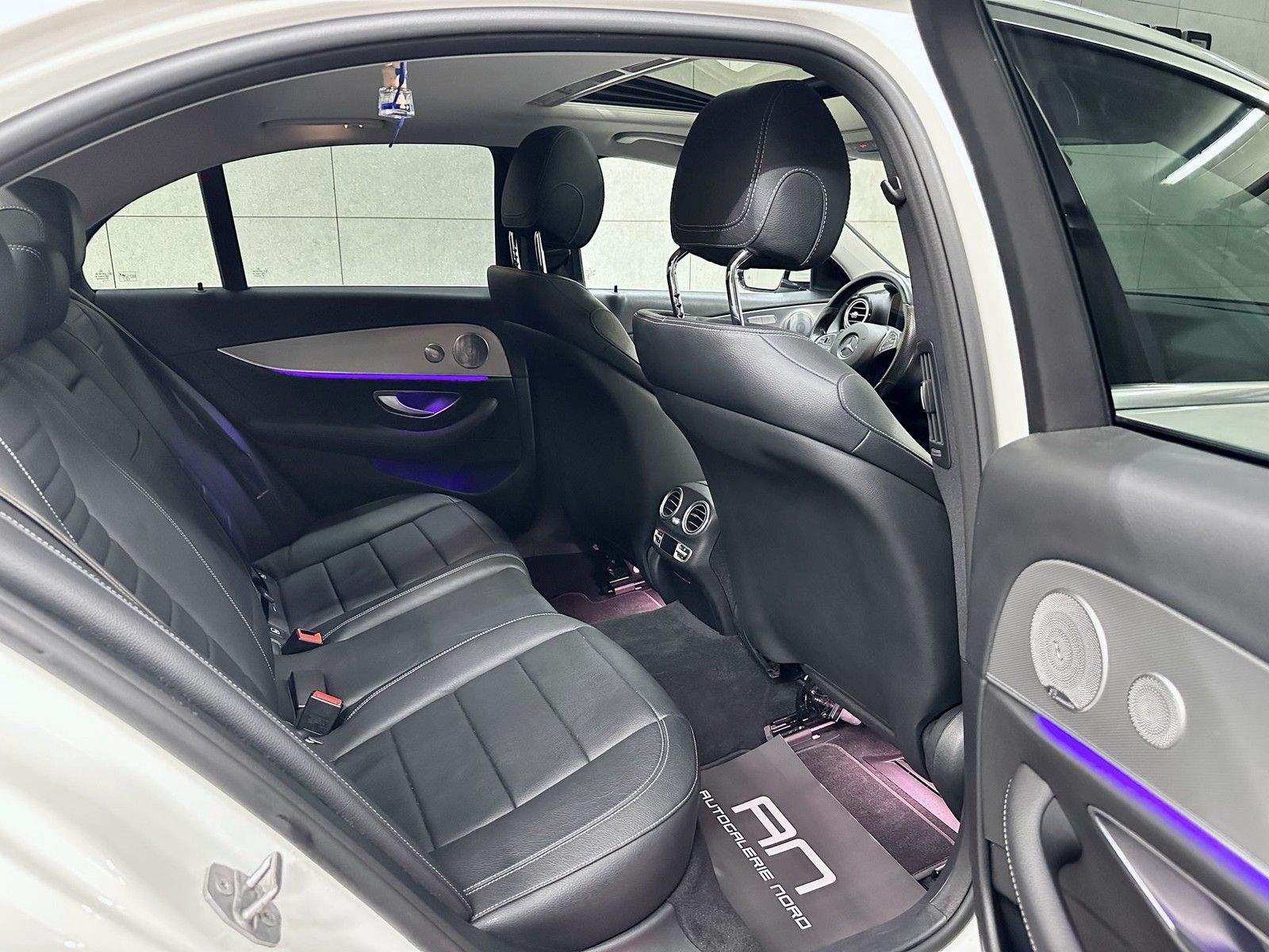 Mercedes-Benz E 400 E 400 4Matic Burmester+ Wide+ Head Up+ Night-Pak