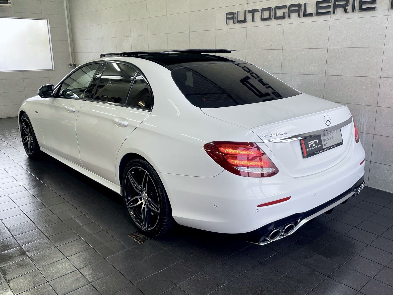 Mercedes-Benz E 53 AMG E 53 AMG 4Matic+ Pano+Distronic+Sport-AGA+Luftfe
