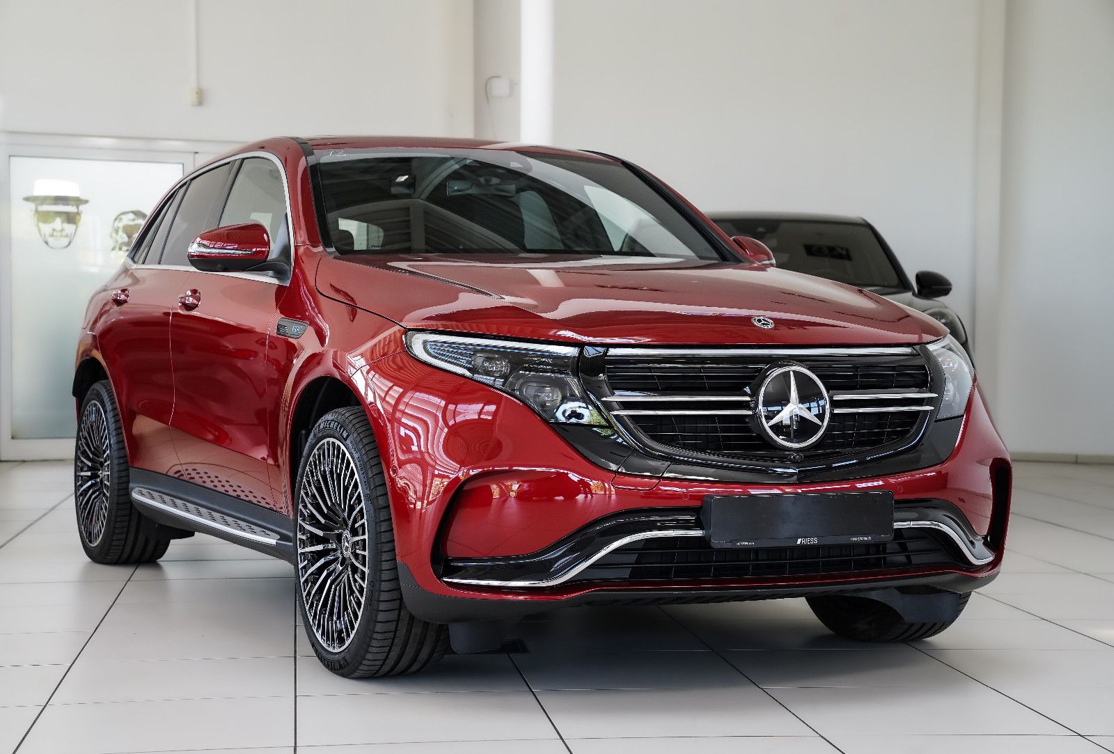 Mercedes-Benz EQC EQC 400 4Matic AMG Schiebedach Leder 360