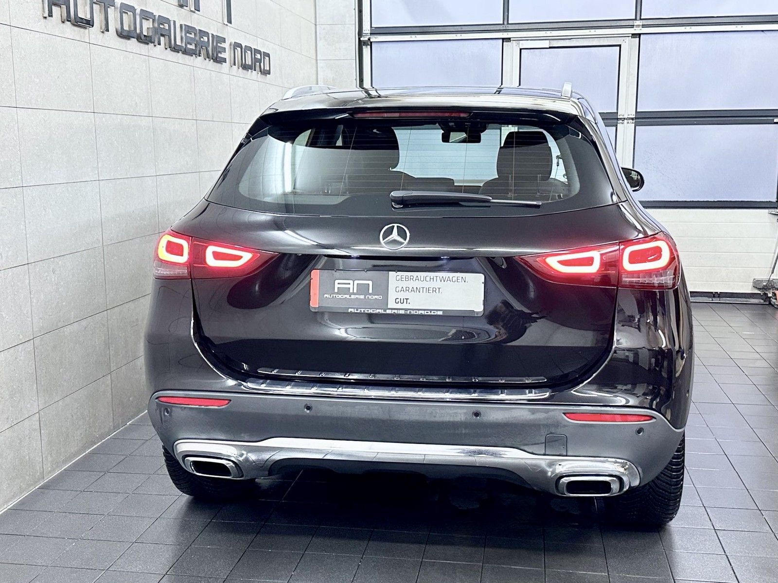 Mercedes-Benz GLA 180 GLA 180 Aut. Navi+LED+Leder+BusinessPaket