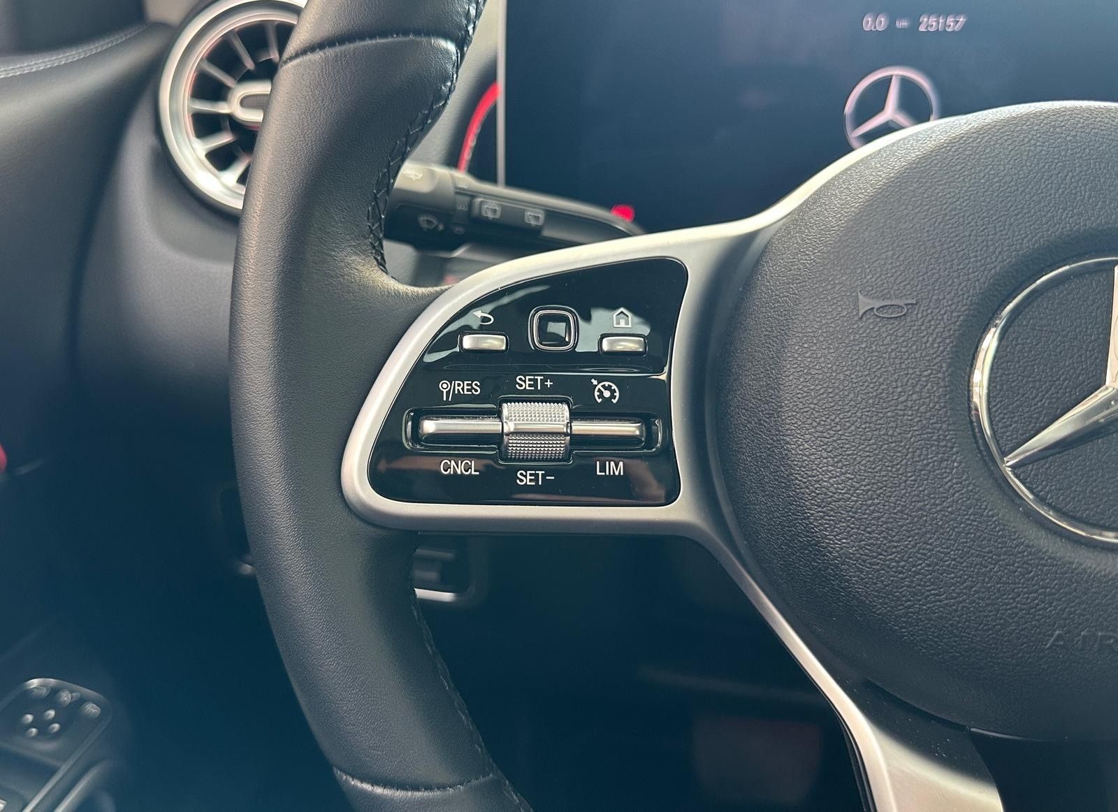 Mercedes-Benz GLB 250 GLB 250 4-MATIC*PANO*WIDE*MBUX*OFFROAD-PRO*KAM*
